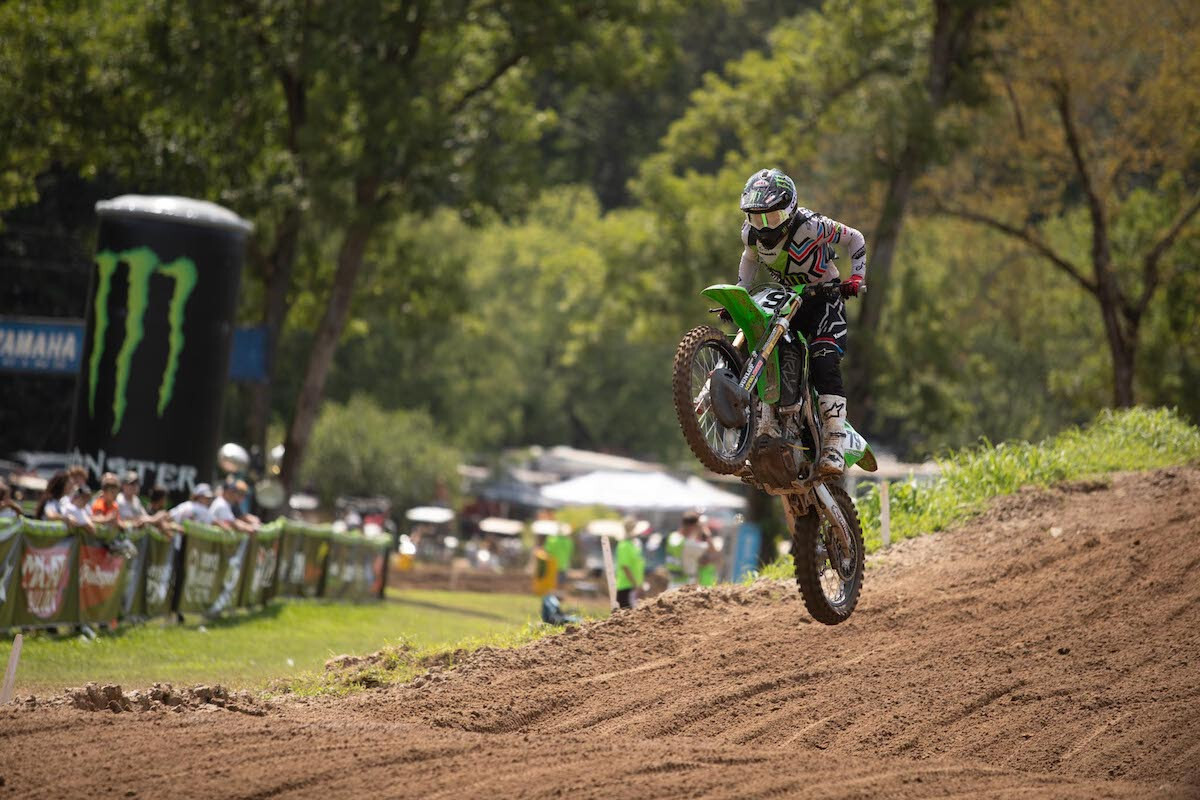 Jett Reynolds captured the first moto win in Schoolboy 2.