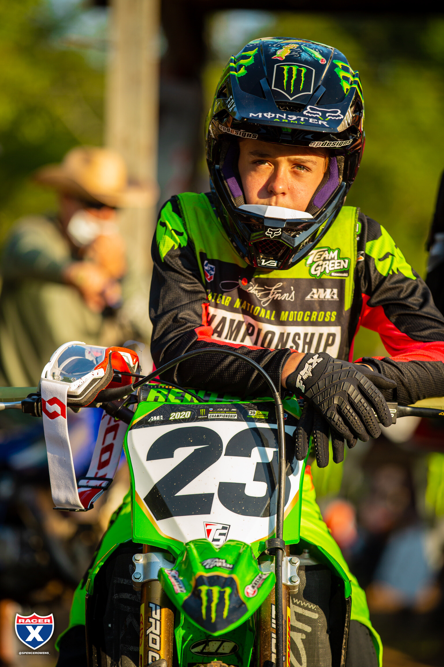 C5673E30-3279-41AE-B51B-6ED795E7E67F