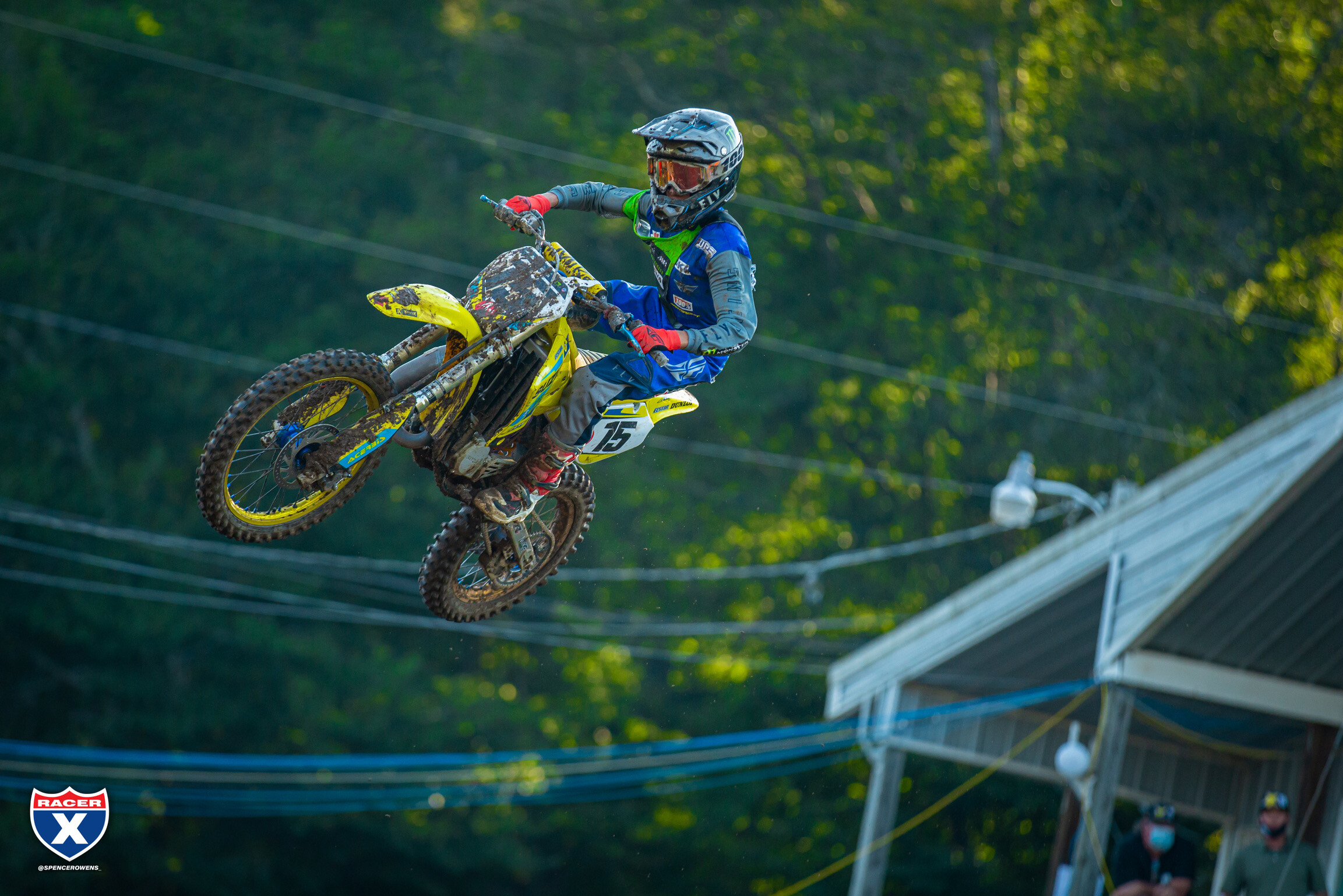 F5B09369-6894-4FF1-8B9C-4B698DB620C4