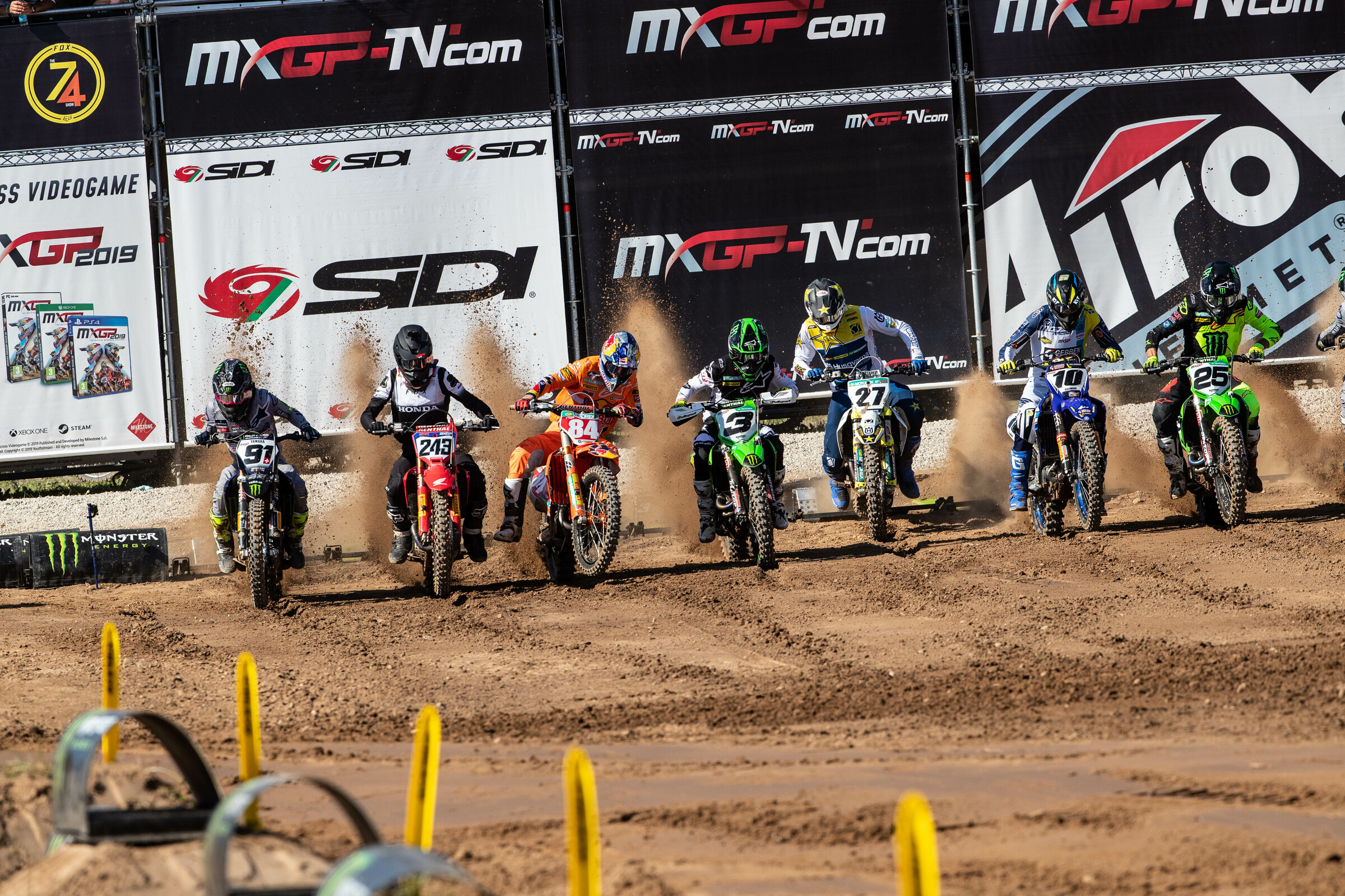 Gate drop on the MXGP class from Kegums.