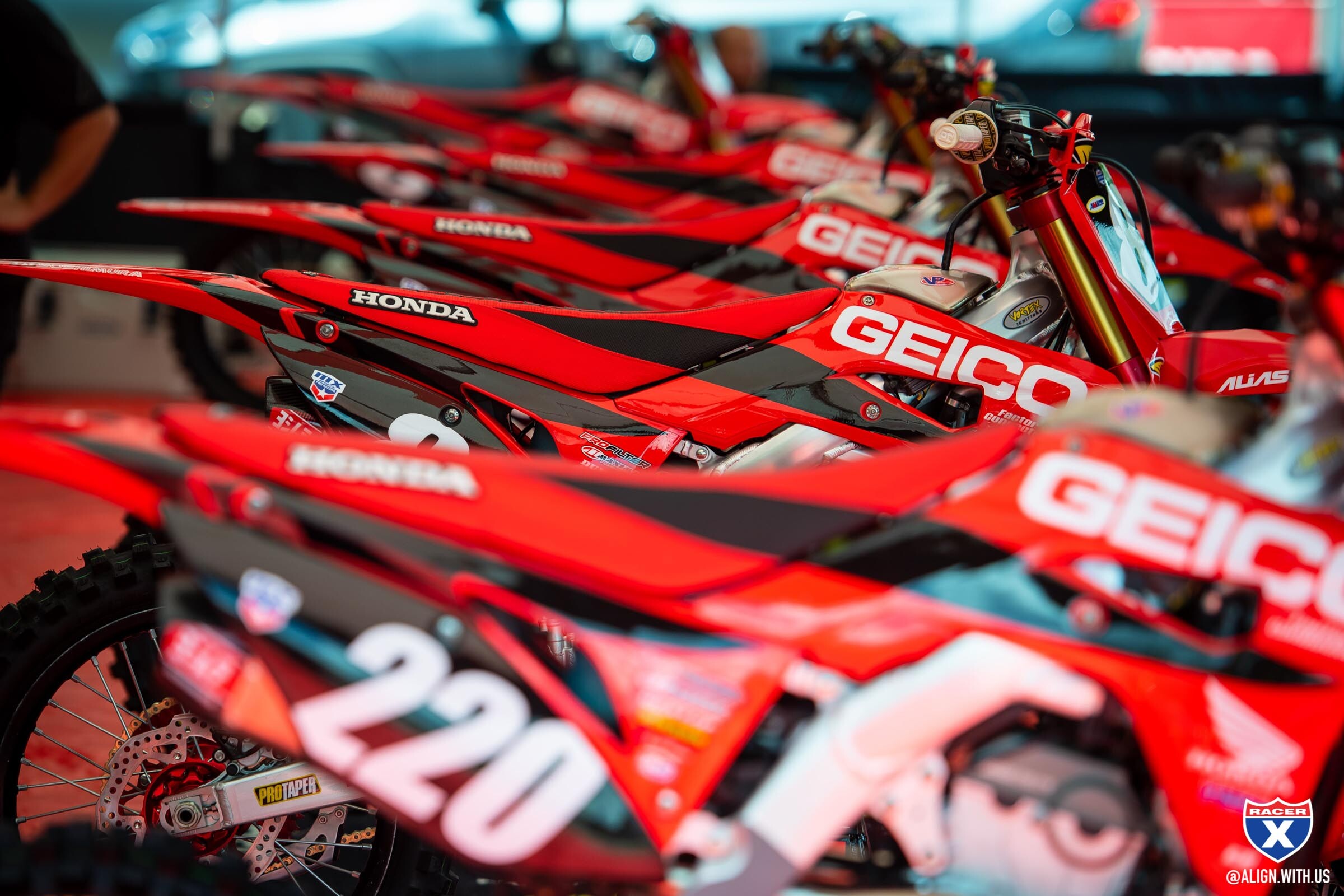 ALIGN_MEDIA_x_RACER_X_2020_LLMX1_008