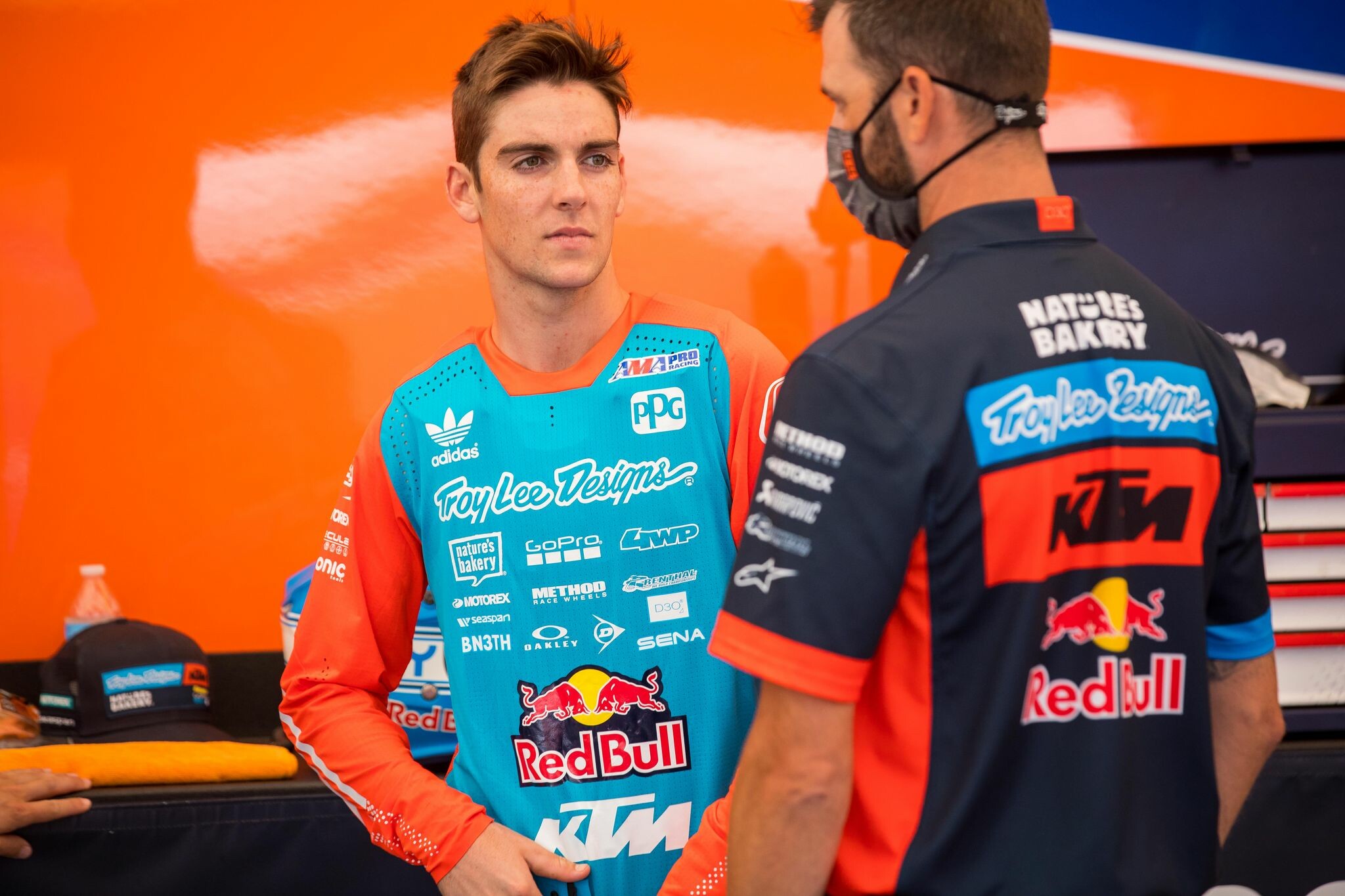 Derek Drake prepares for the only practice of the day.