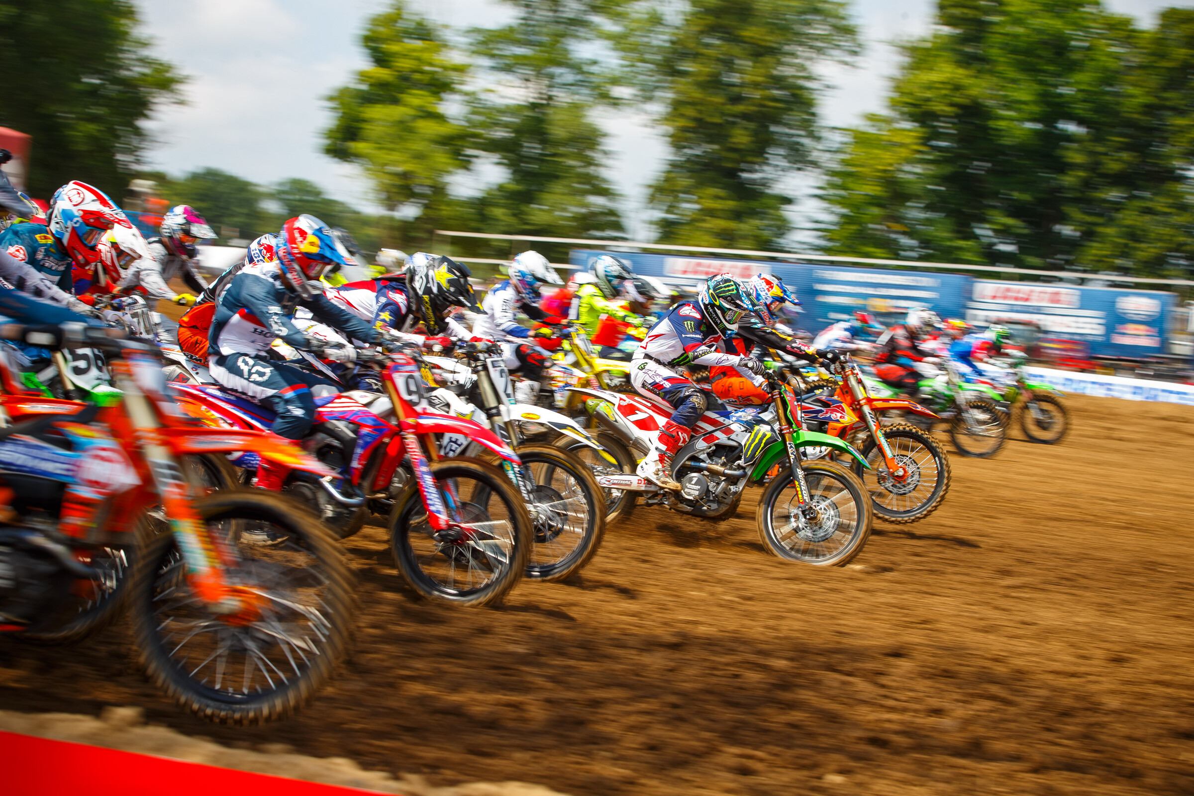 The start of a 450 moto at the 2019 RedBud National.