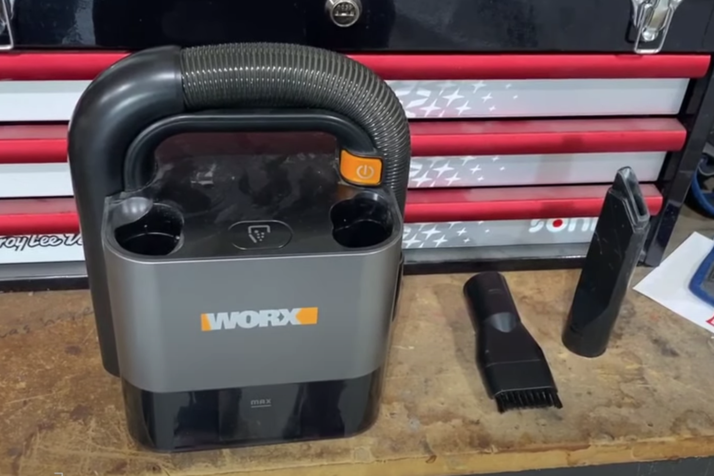 Racer X Garage: Worx Power Share Portable Vacuum