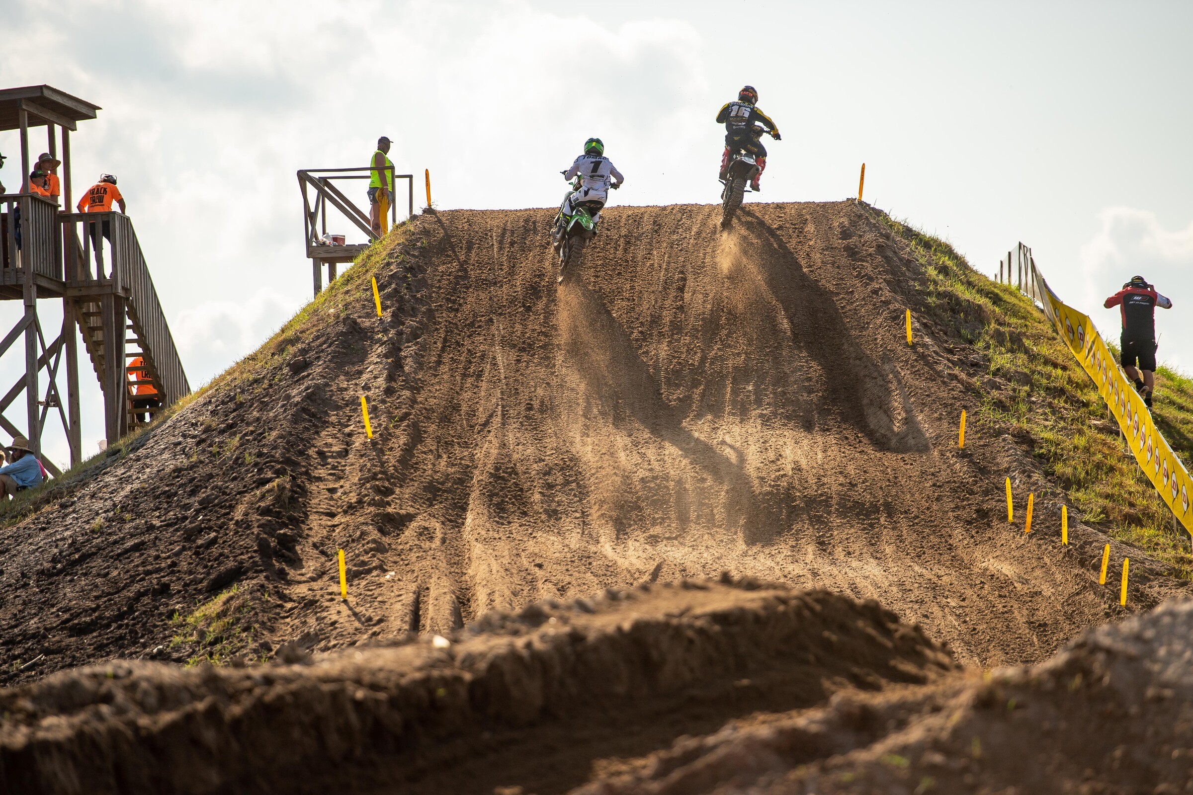 Osborne holding off Tomac in the second moto.