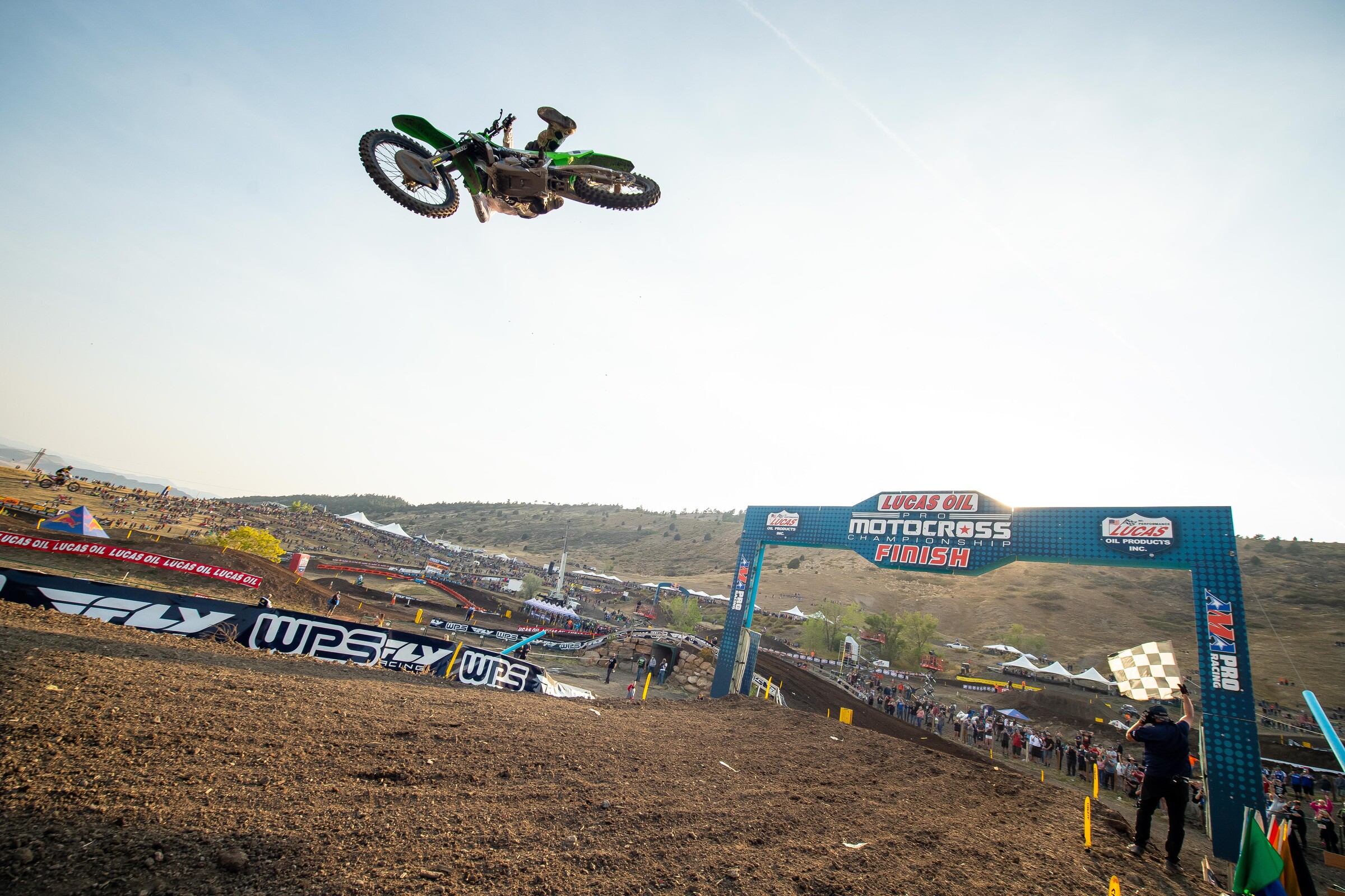 Eli Tomac winning the second moto (and the overall) at the 2020 Thunder Valley National.