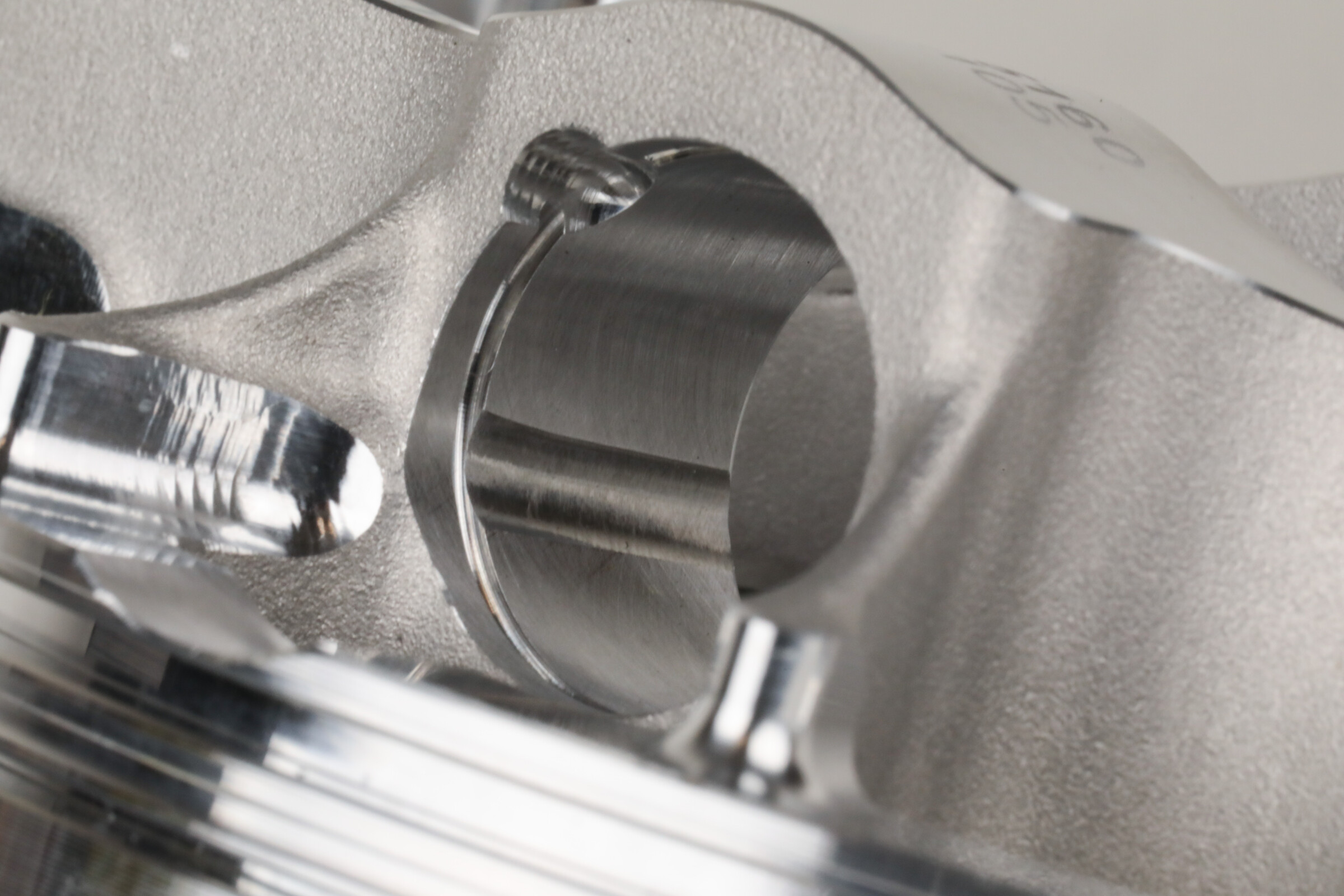 The Benefits of Pistons for Your Dirt Bike Racer X