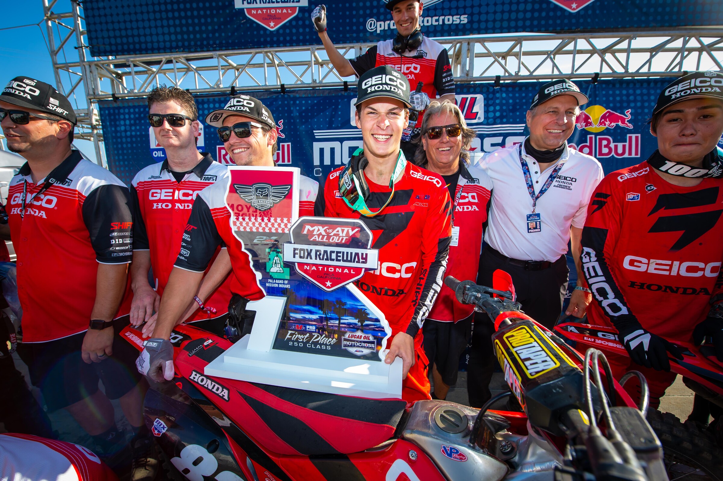 You could say the #83 GECIO Honda did a good job of Jett-ing to the front of the pack at the finale.