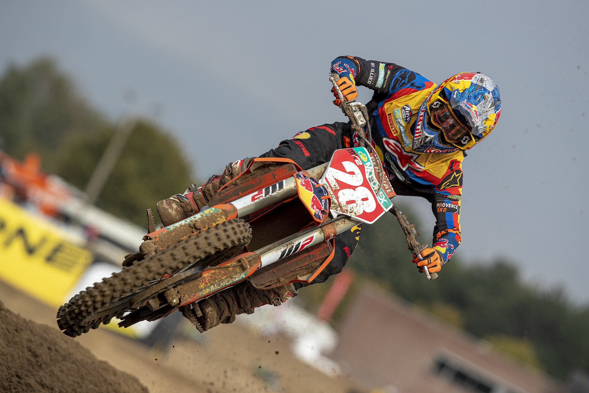 Tom Vialle also extended his points lead.