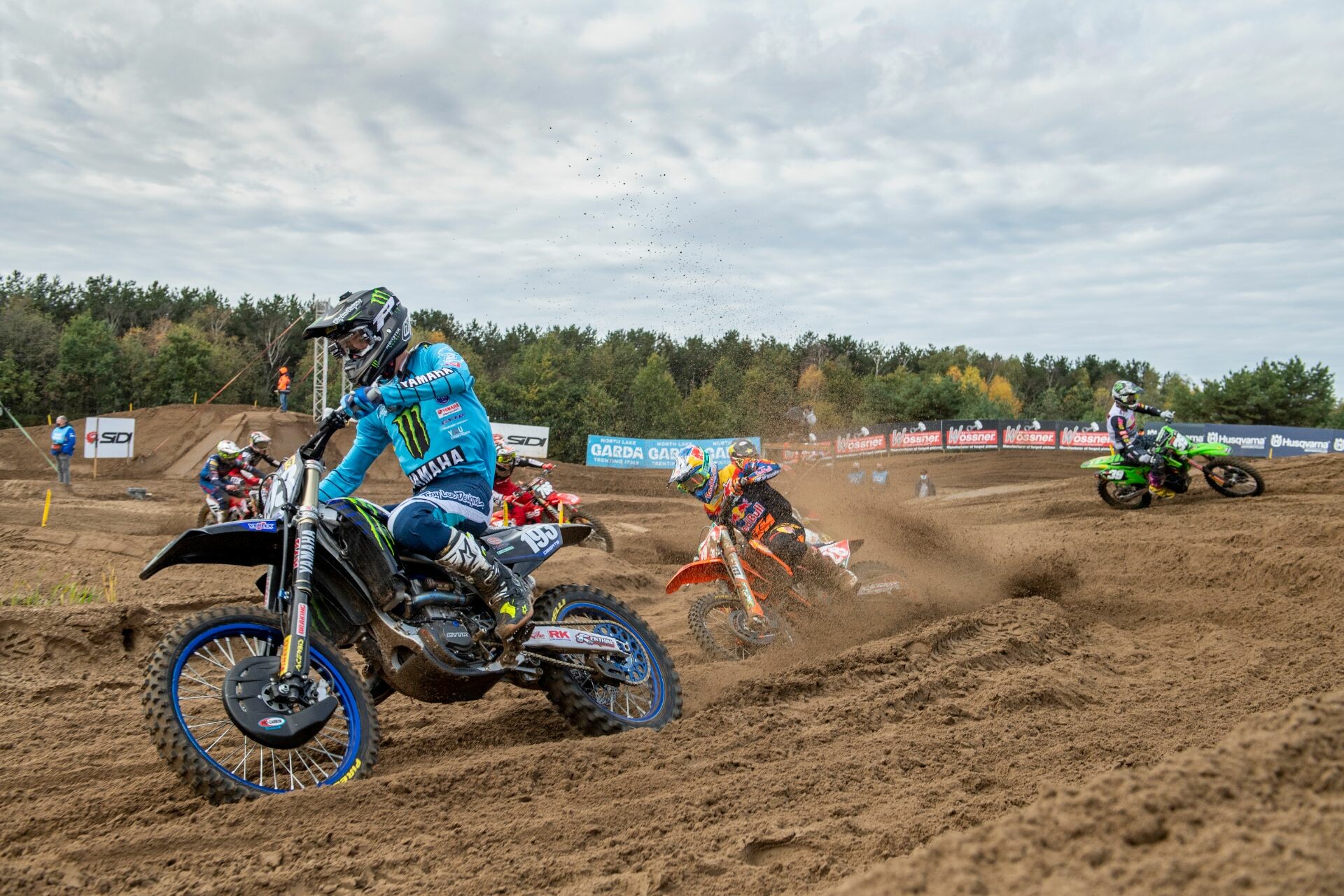 Jago Geerts leading the MX2 class.