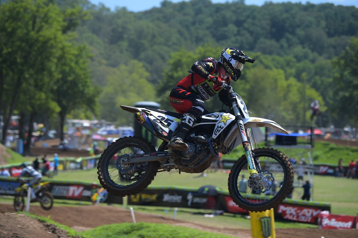 Stilez Robertson won the 2020 AMA Nicky Hayden Amateur Horizon Award aboard a Rockstar Energy Husqvarna despite spending much of his mini bike days with Team Green Kawasaki.