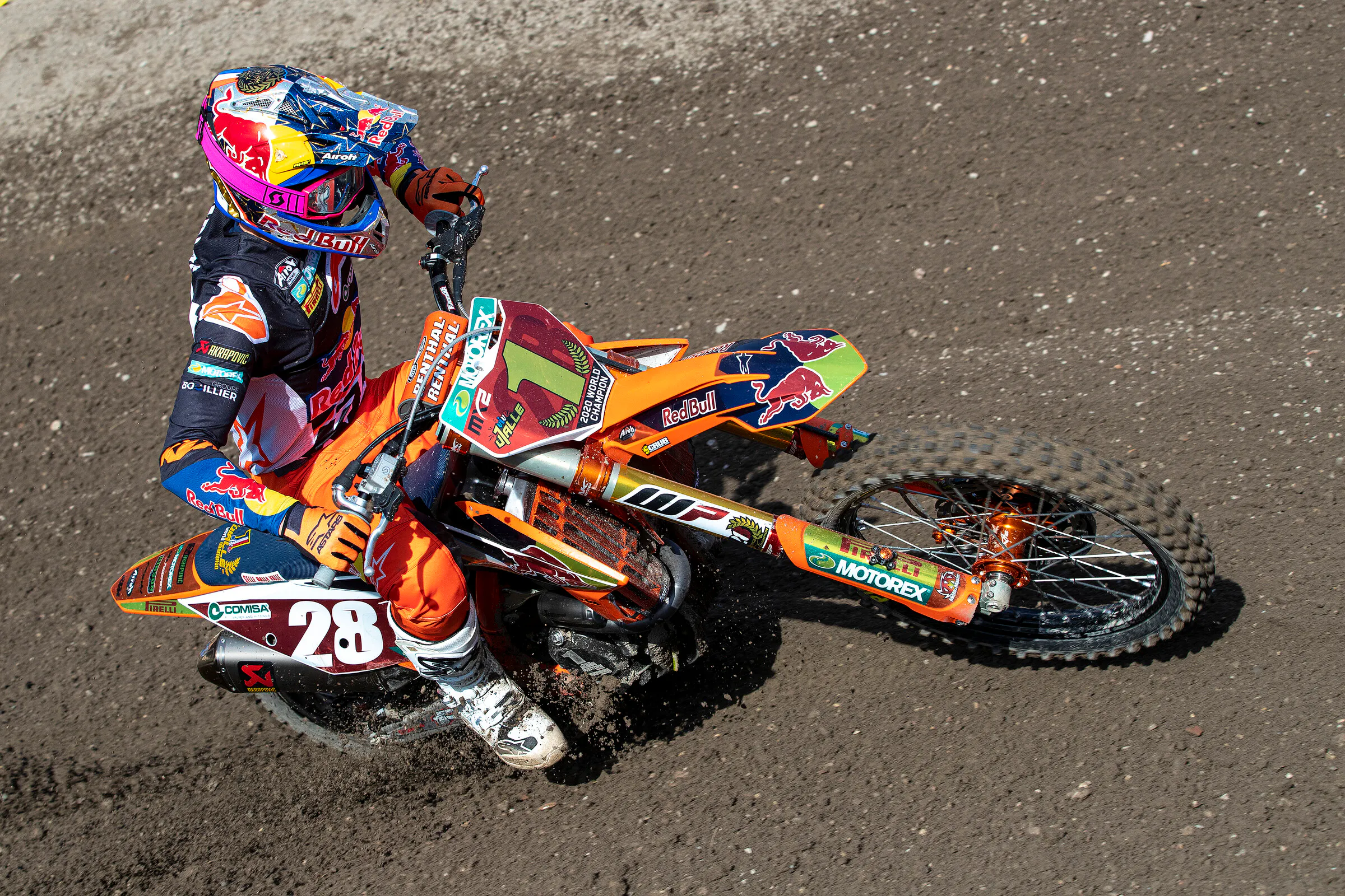Vialle claimed seven MX2 overall wins and 14 race wins in the 2020 FIM Motocross World Championship.