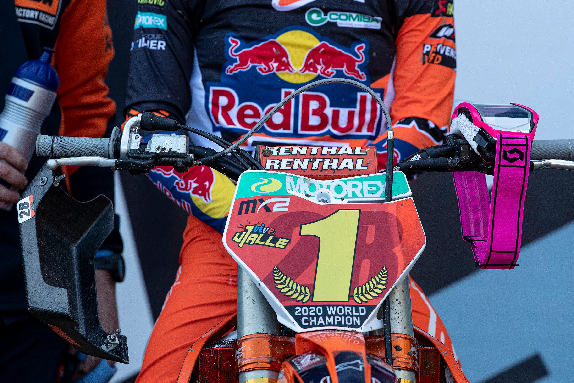 After Vialle claimed his first MX2 title, the team added a gold #1 to his KTM 250 SX-F for the second moto at the MXGP of Pietramurata.