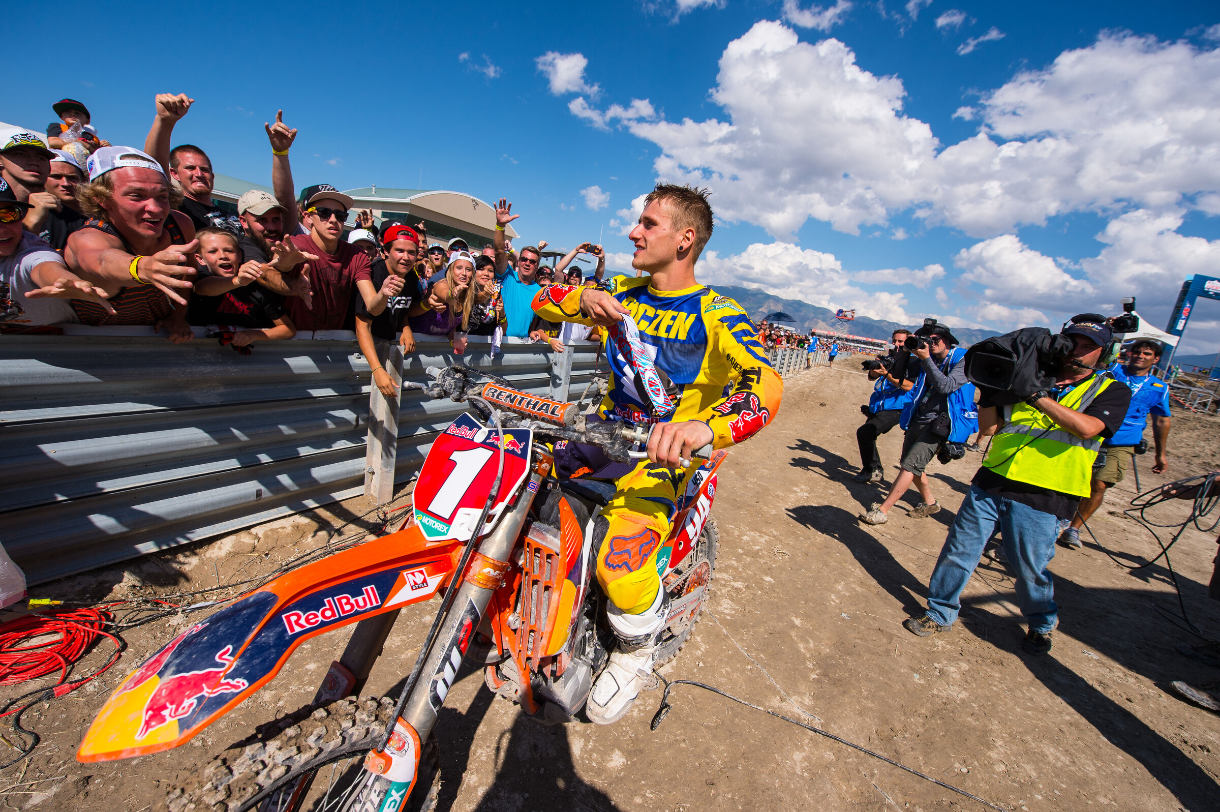 Roczen claimed the 450 Class AMA Motocross title in 2014.