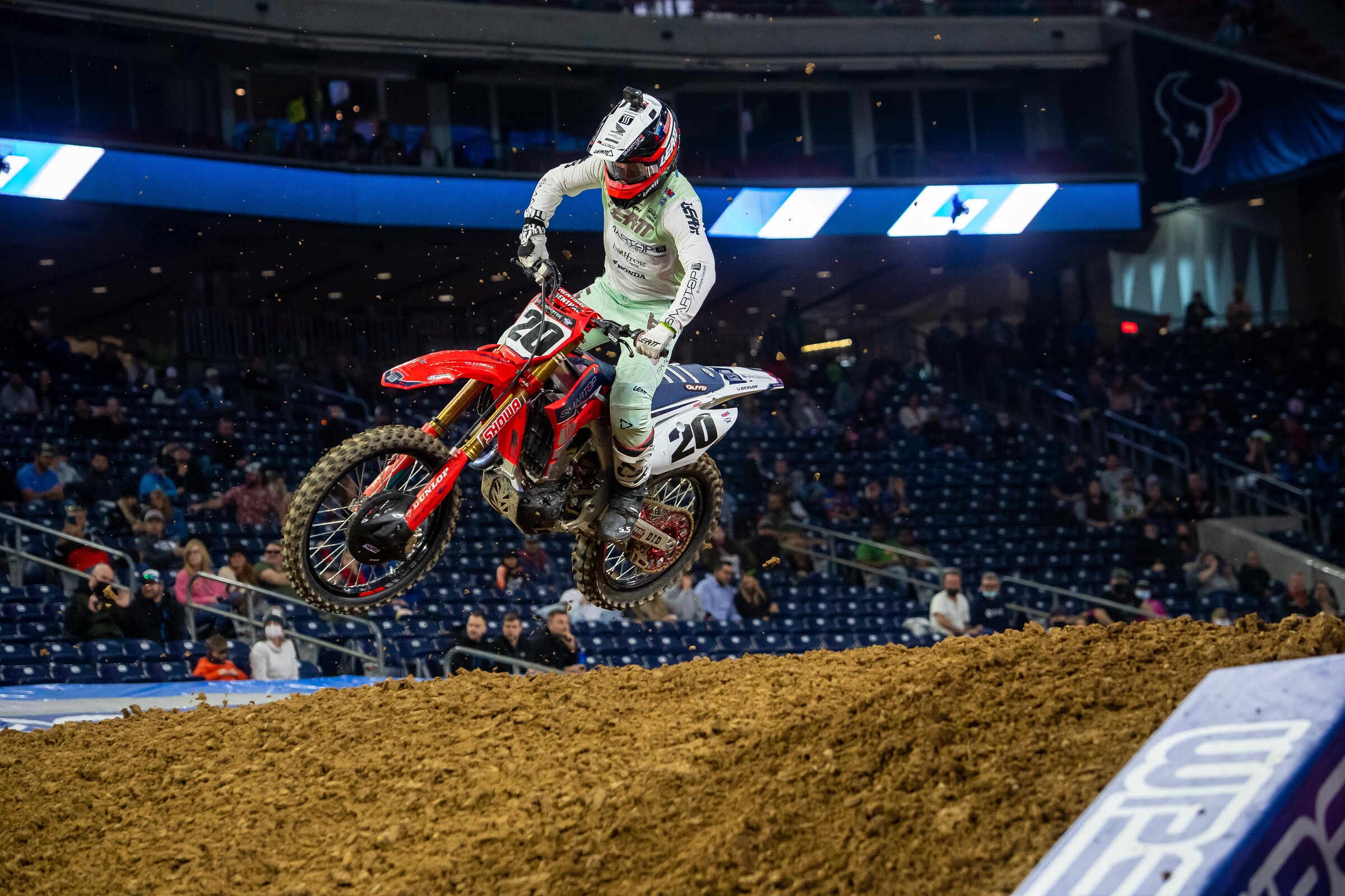 Broc Tickle finished 17th in his Smartop/Bullfrog Spas MotoConcepts Honda debut.