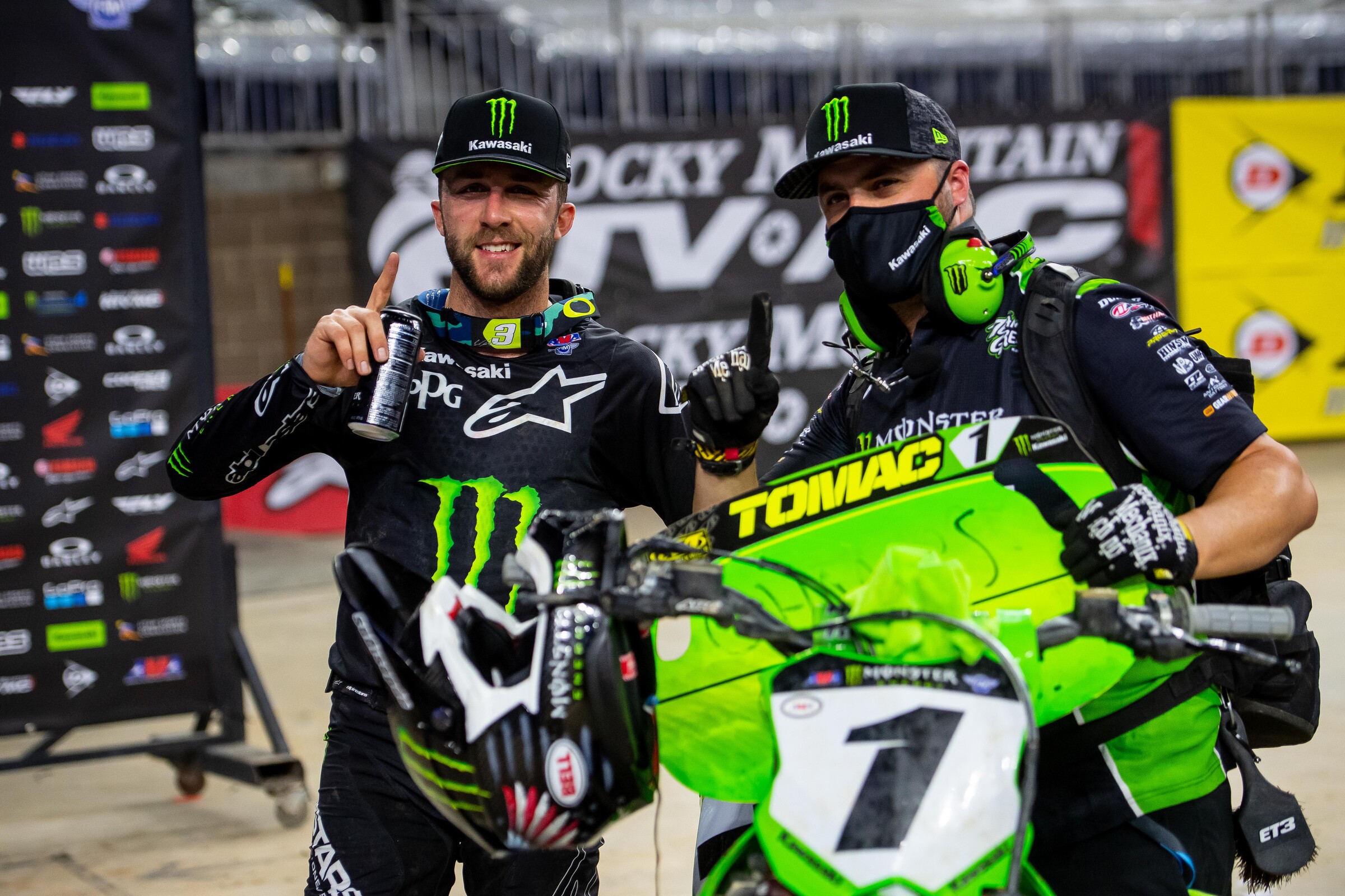 Eli Tomac and mechanic Brian Kranz