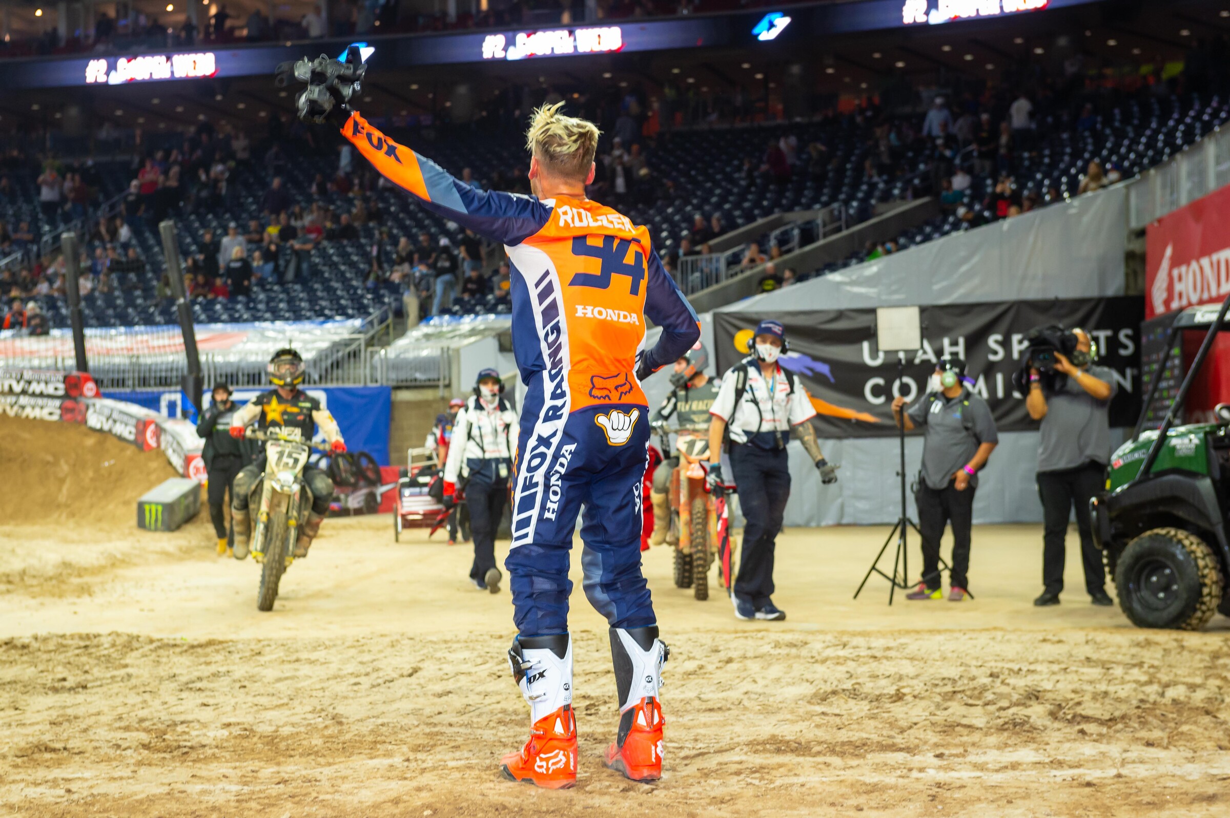 Roczen waiting for Wilson after the Houston 3 Supercross 450SX main event.