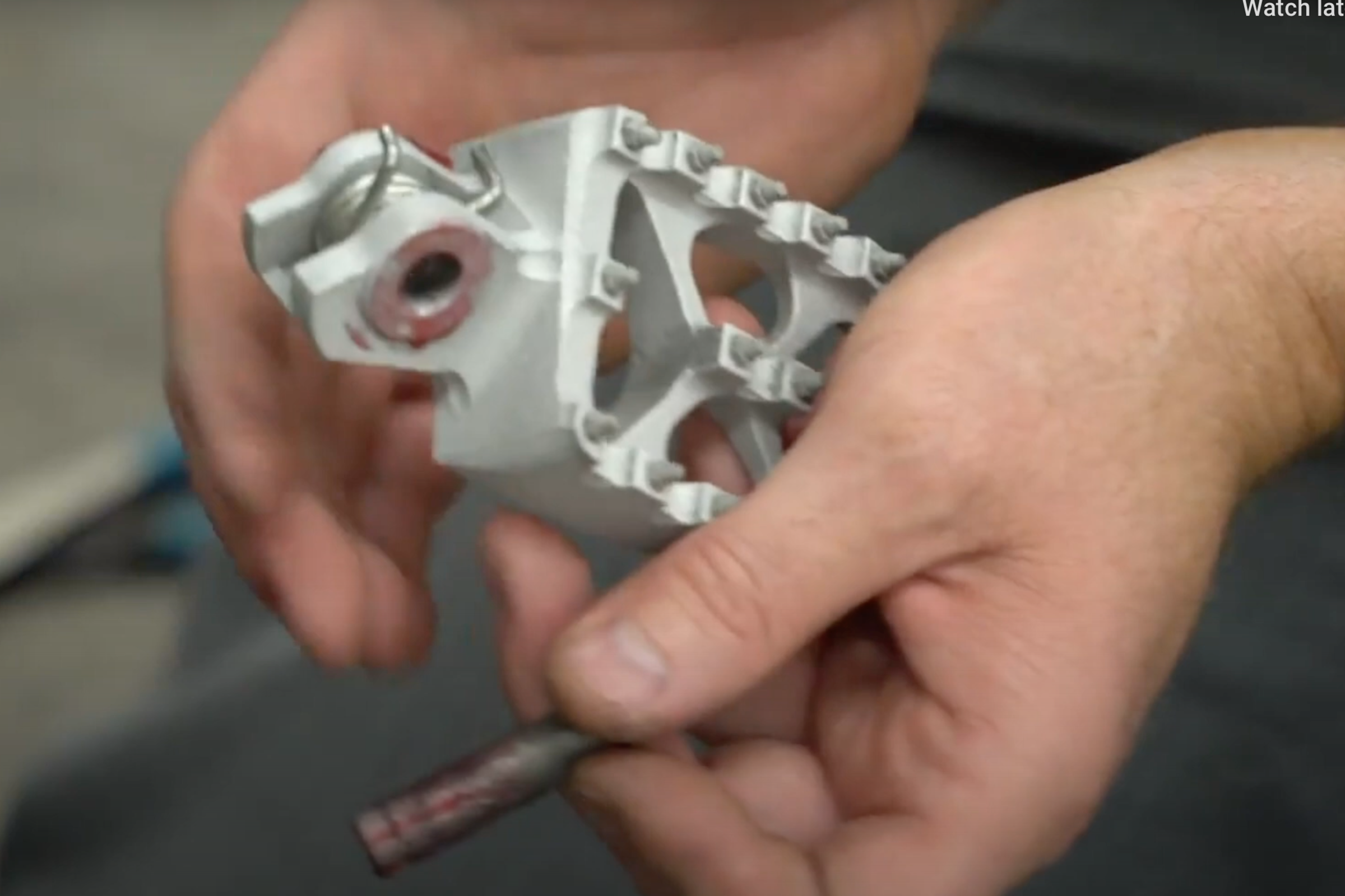 Factory Tech Tip: How to Remove and Install Footpegs