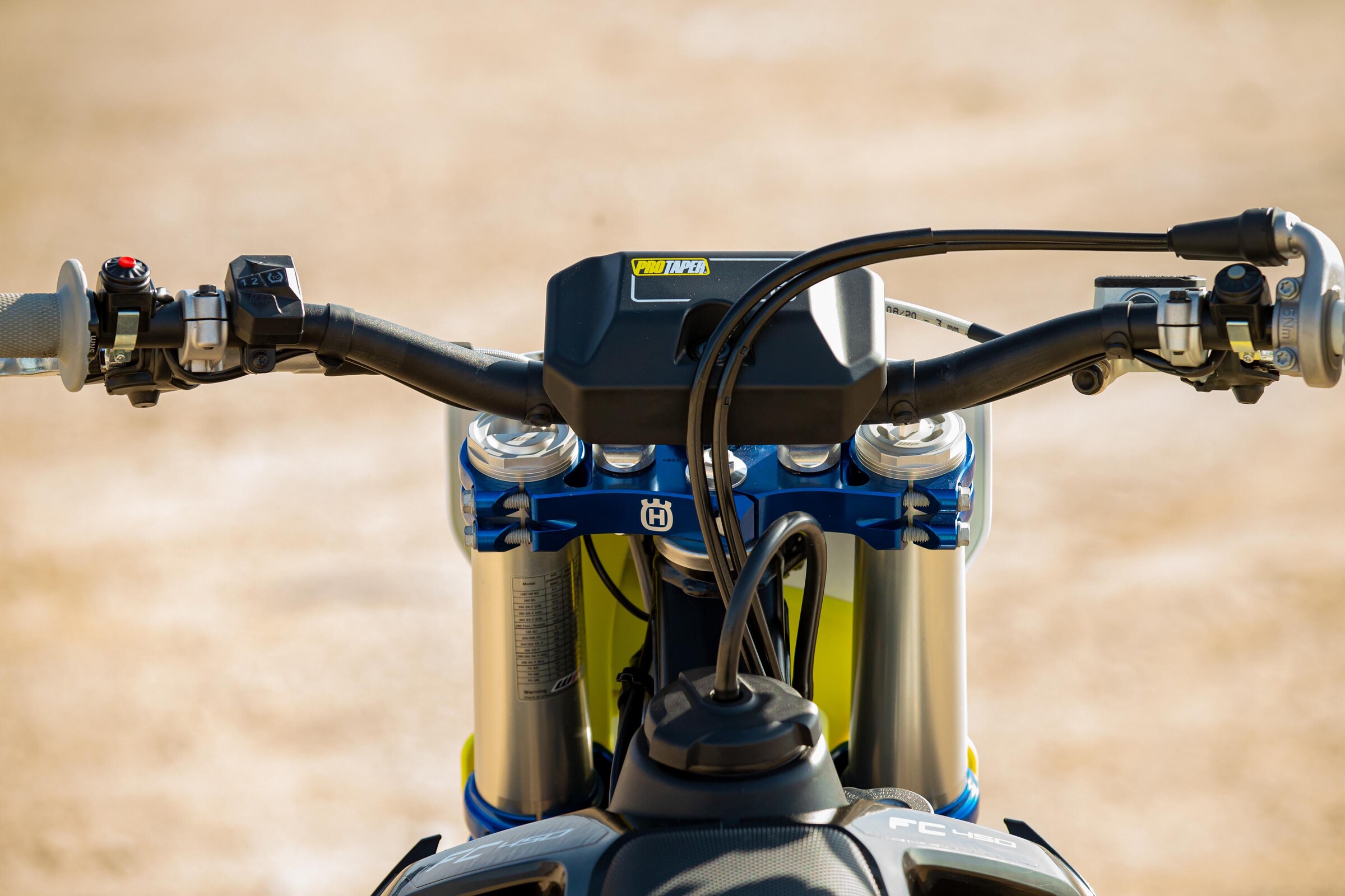 21_FE_HUSKY_OWENSCE8U5748