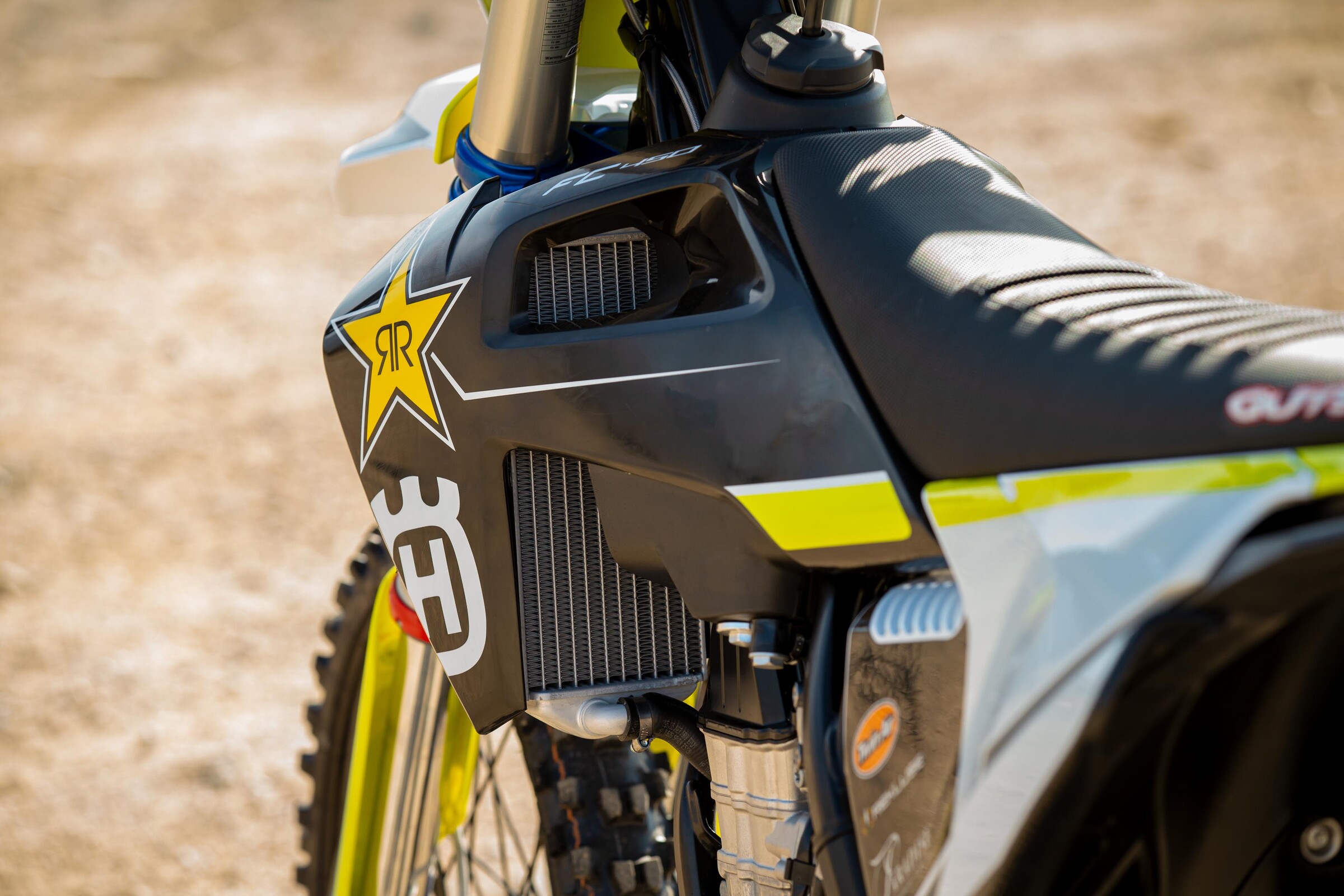 21_FE_HUSKY_OWENSCE8U5732