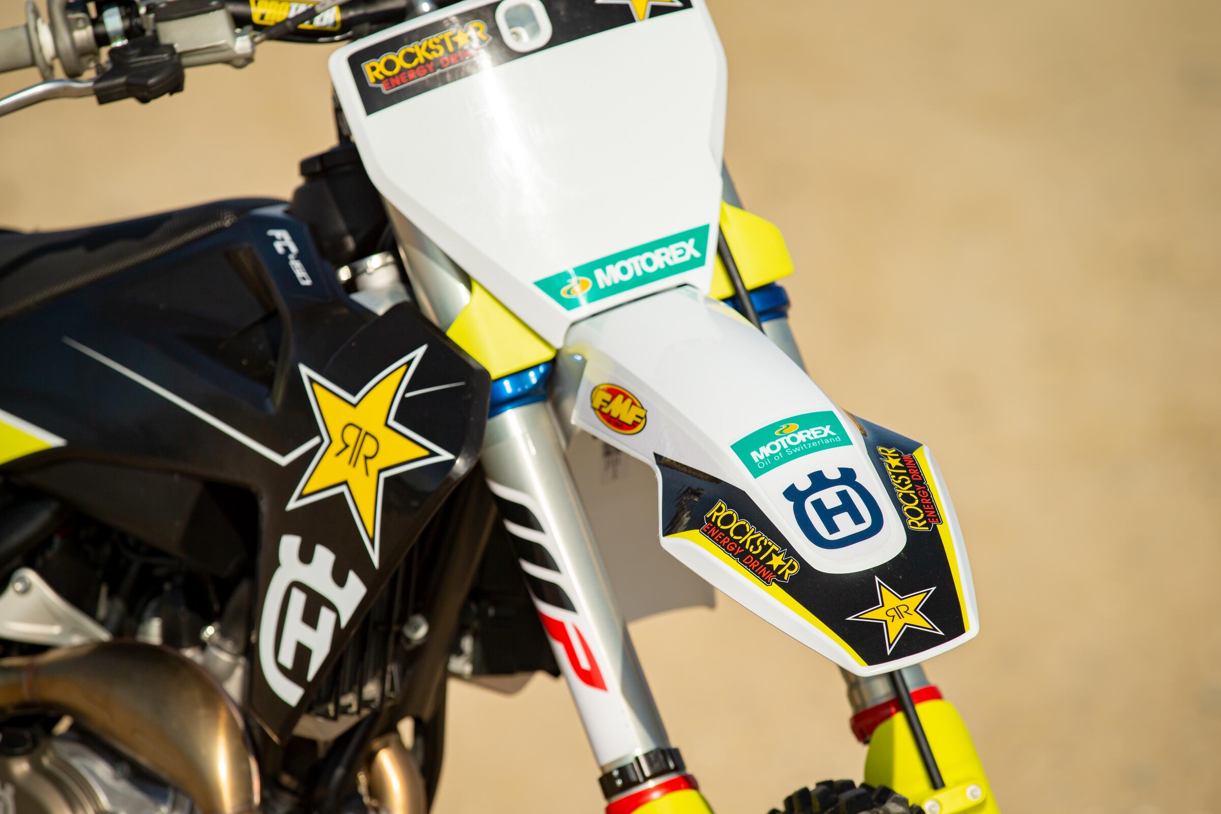 21_FE_HUSKY_OWENSCE8U5800