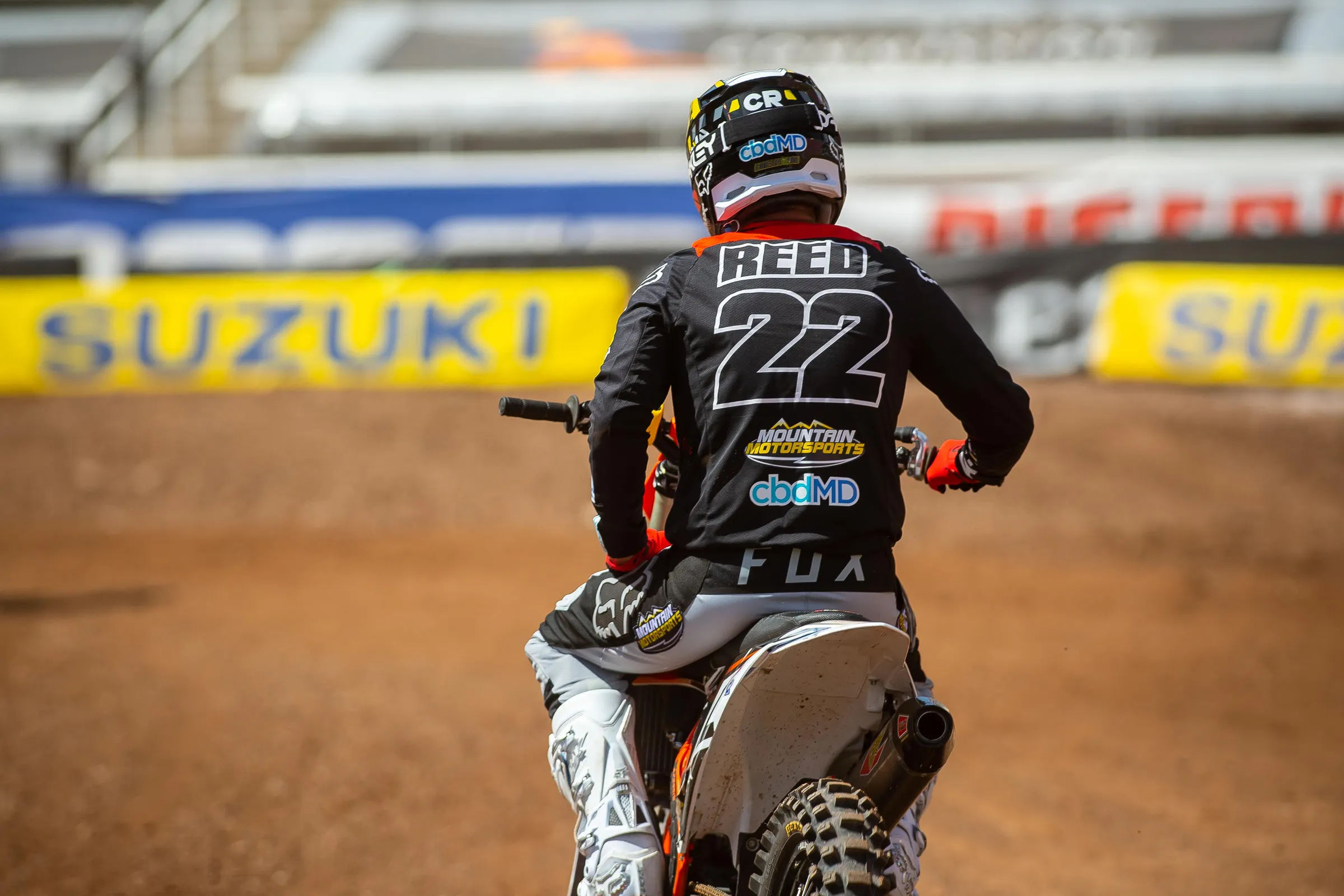 Dungey, Deegan, Brayton, Reed, RC, MC Battle in Dirt Cars Tonight