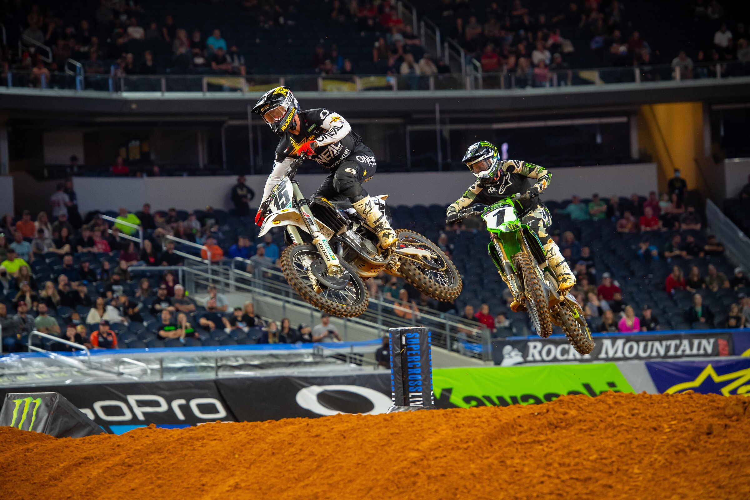 Dean Wilson battling with Eli Tomac at the Arlington 1 Supercross.