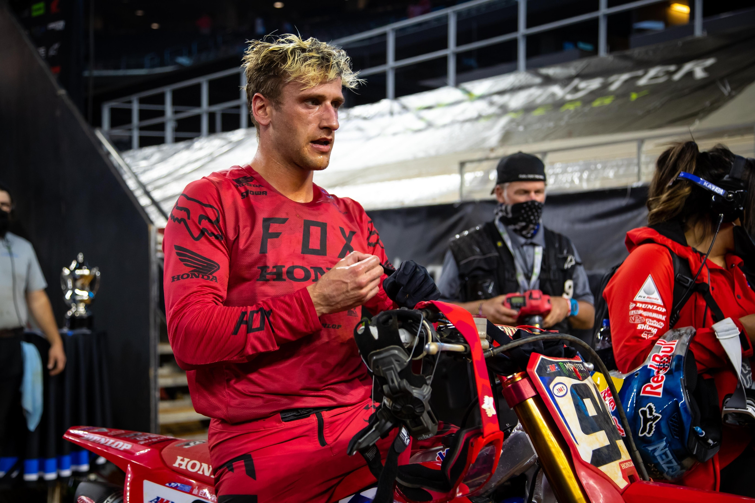 トップス MMA Racing sleeveless with Ranor dadecitymx last night 🤘🏽 📸 @mass_moto_media