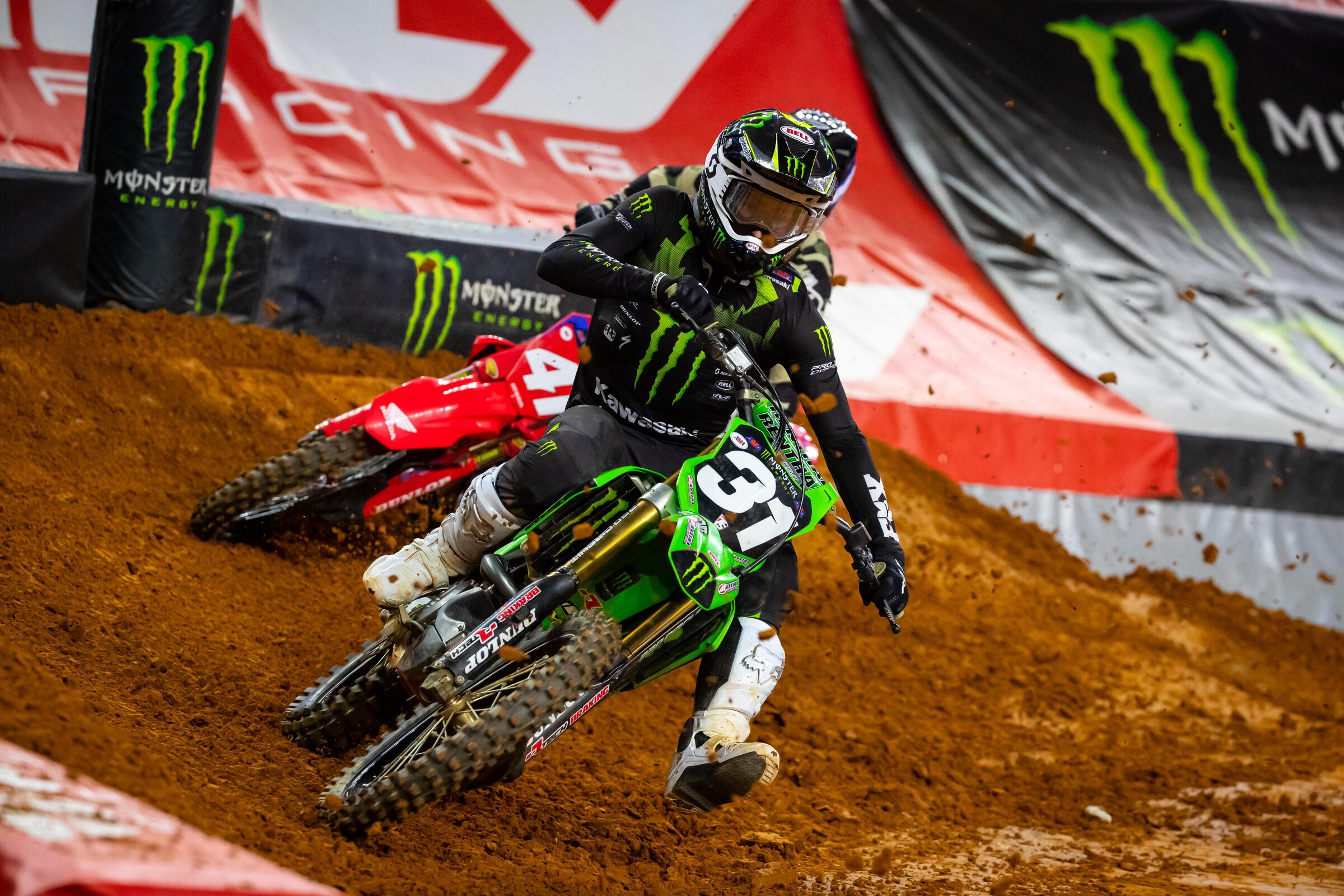 Cameron McAdoo battling with Hunter Lawrence at Arlington 3.