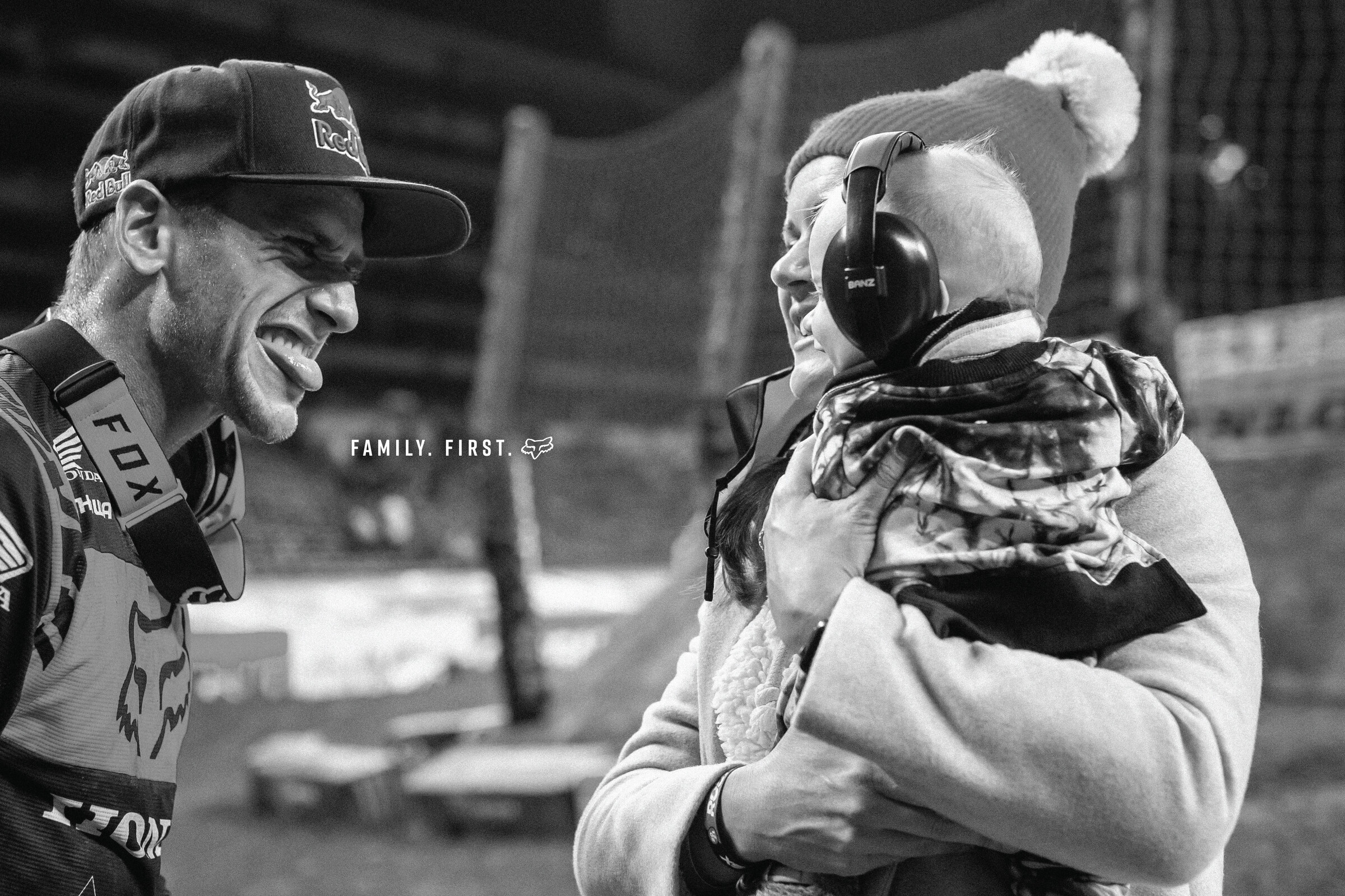 Advertisement: 002-FOX