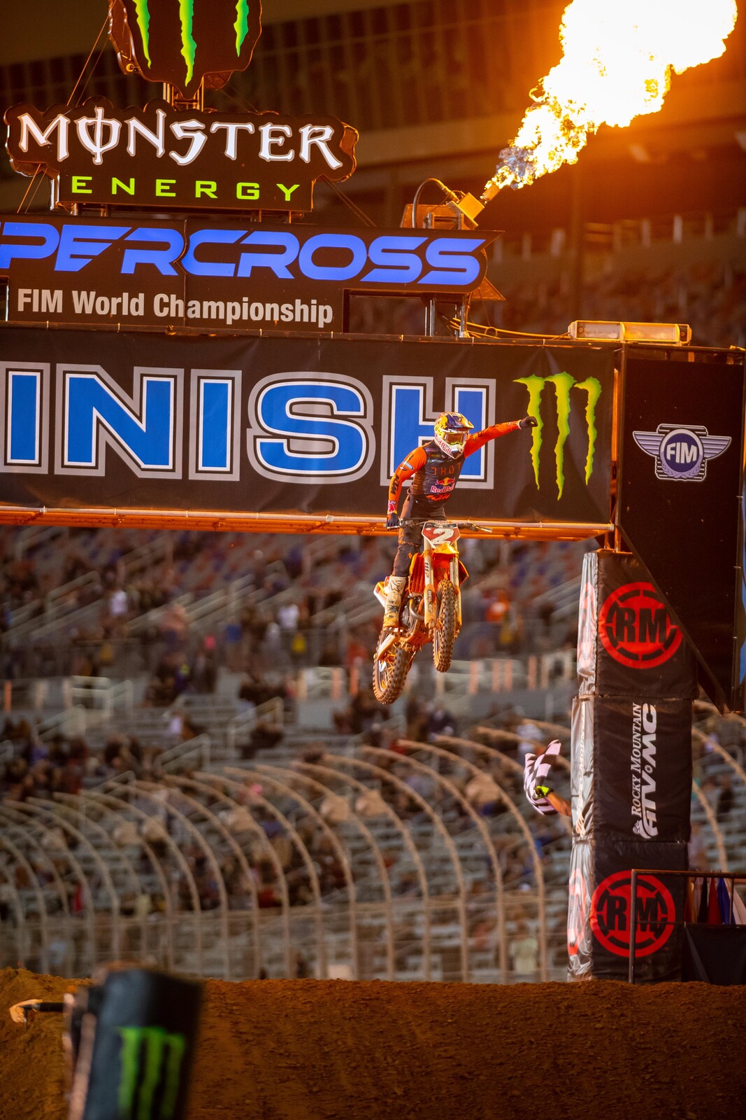 Webb edged out Roczen by 0.957 seconds at the checkered flag.