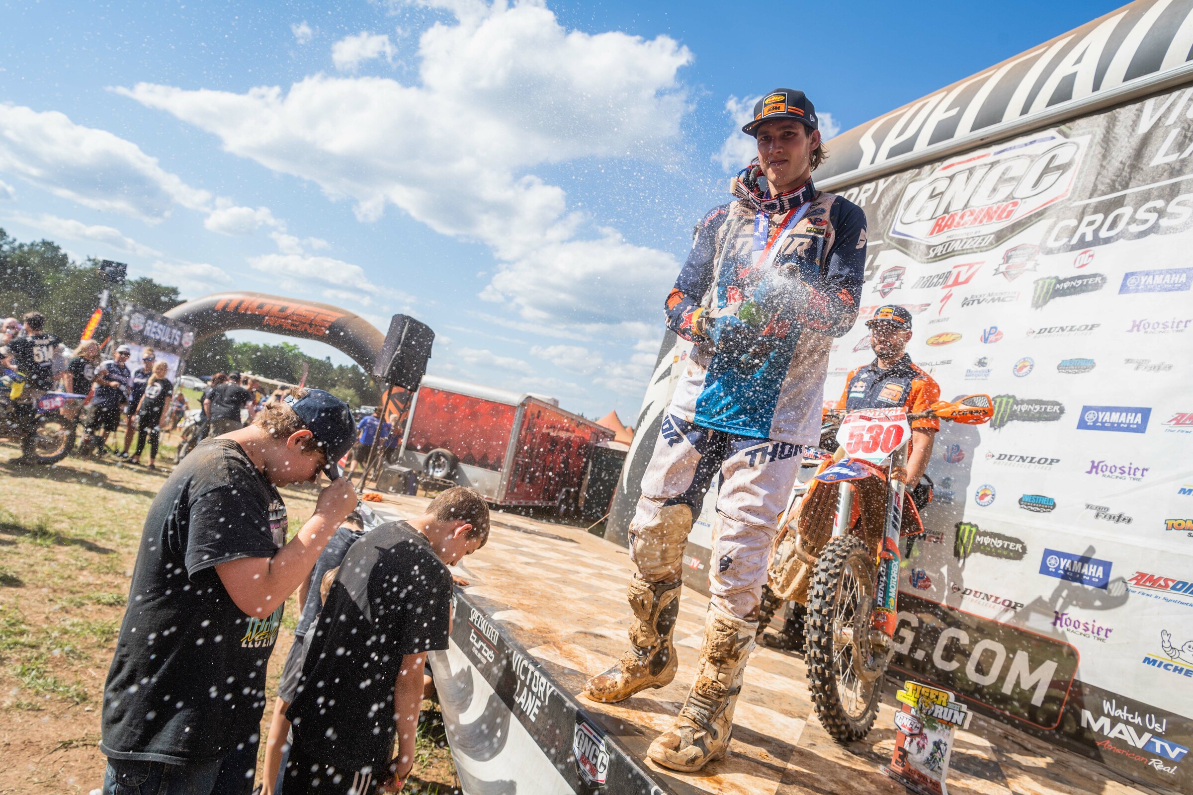 After round five, Kelley continues to leads the overall points standings.