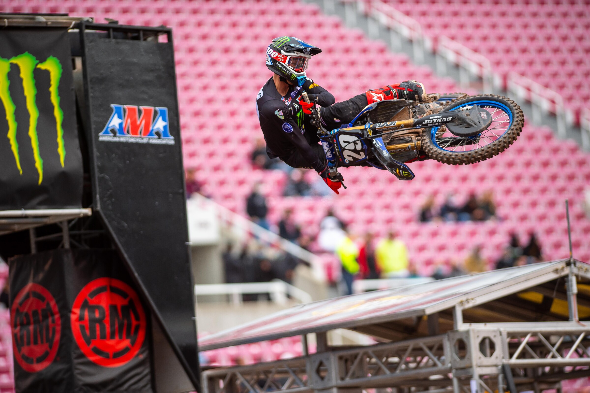 Craig always looks good.