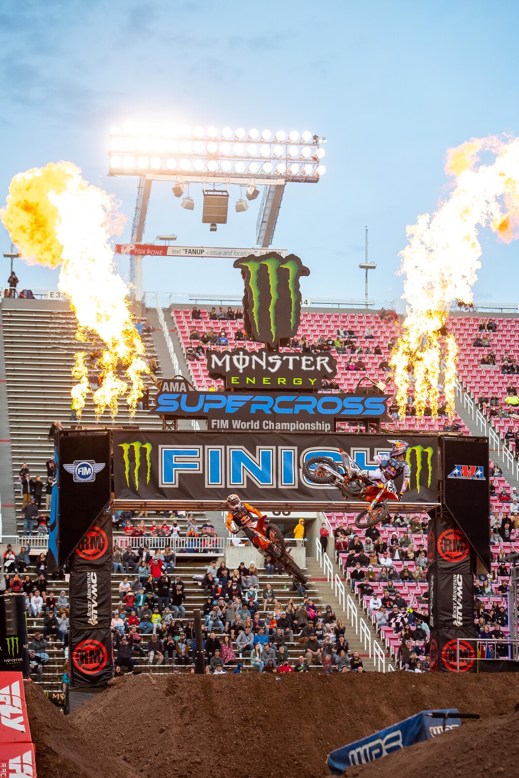 Musquin winning by just 0.326 seconds.