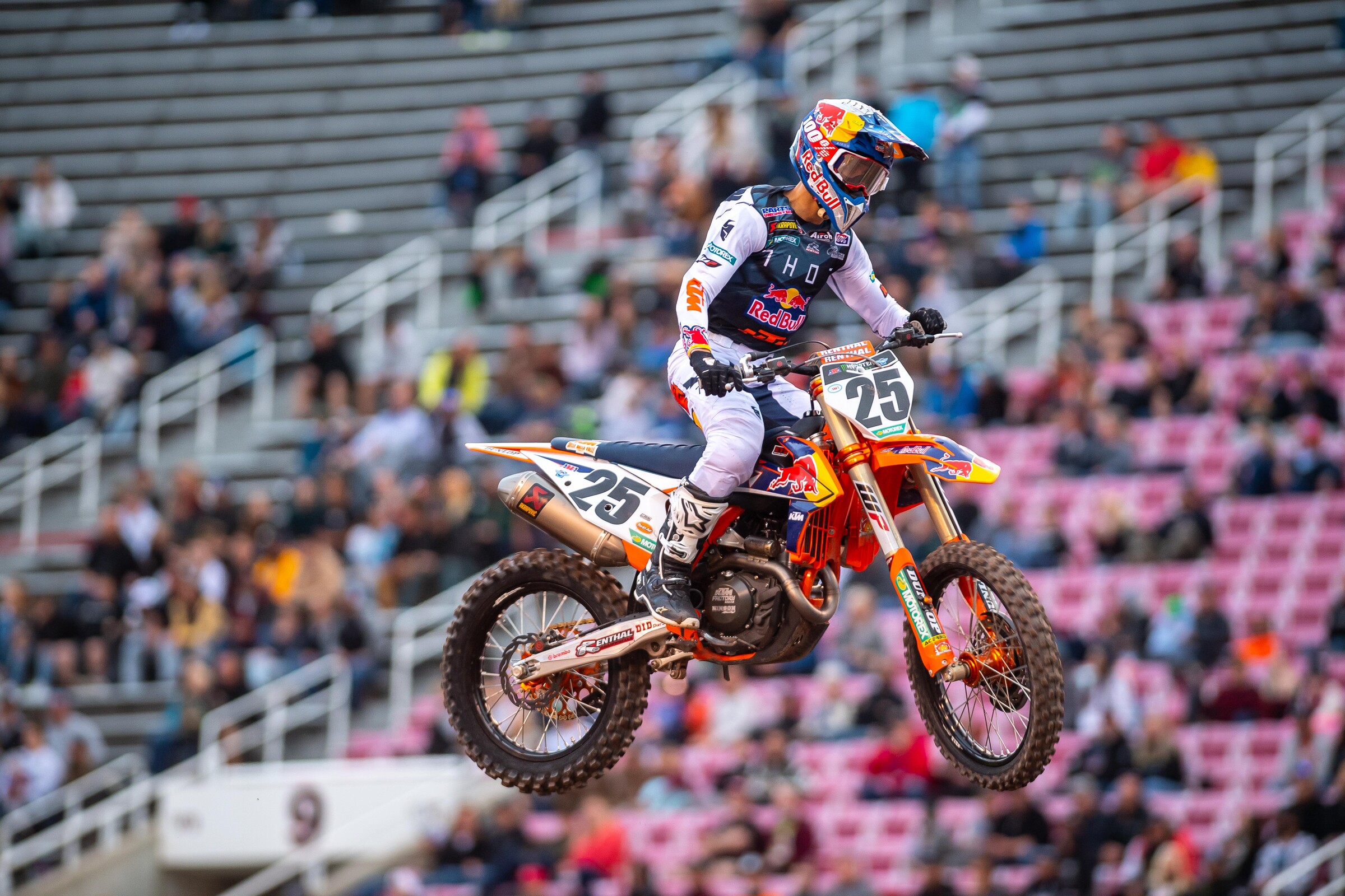 Could Marvin Musquin claim his second straight 450SX main event win at the finale?