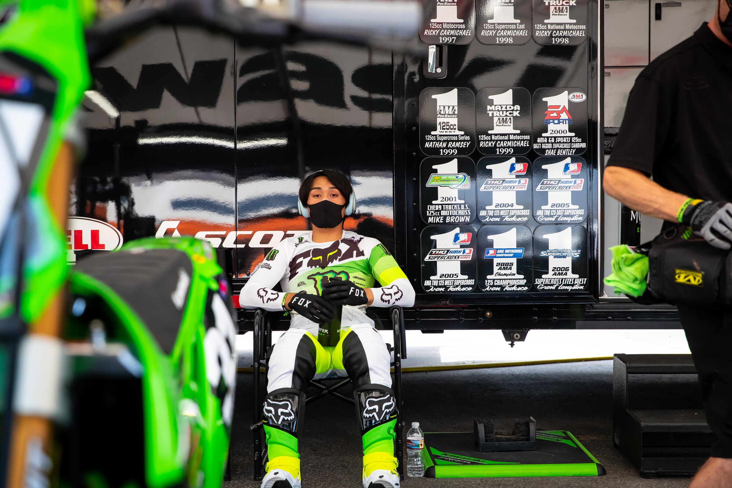 Jo Shimoda would have to win the race and hope disaster strikes for Colt Nichols, but he's still in the hunt for a championship.