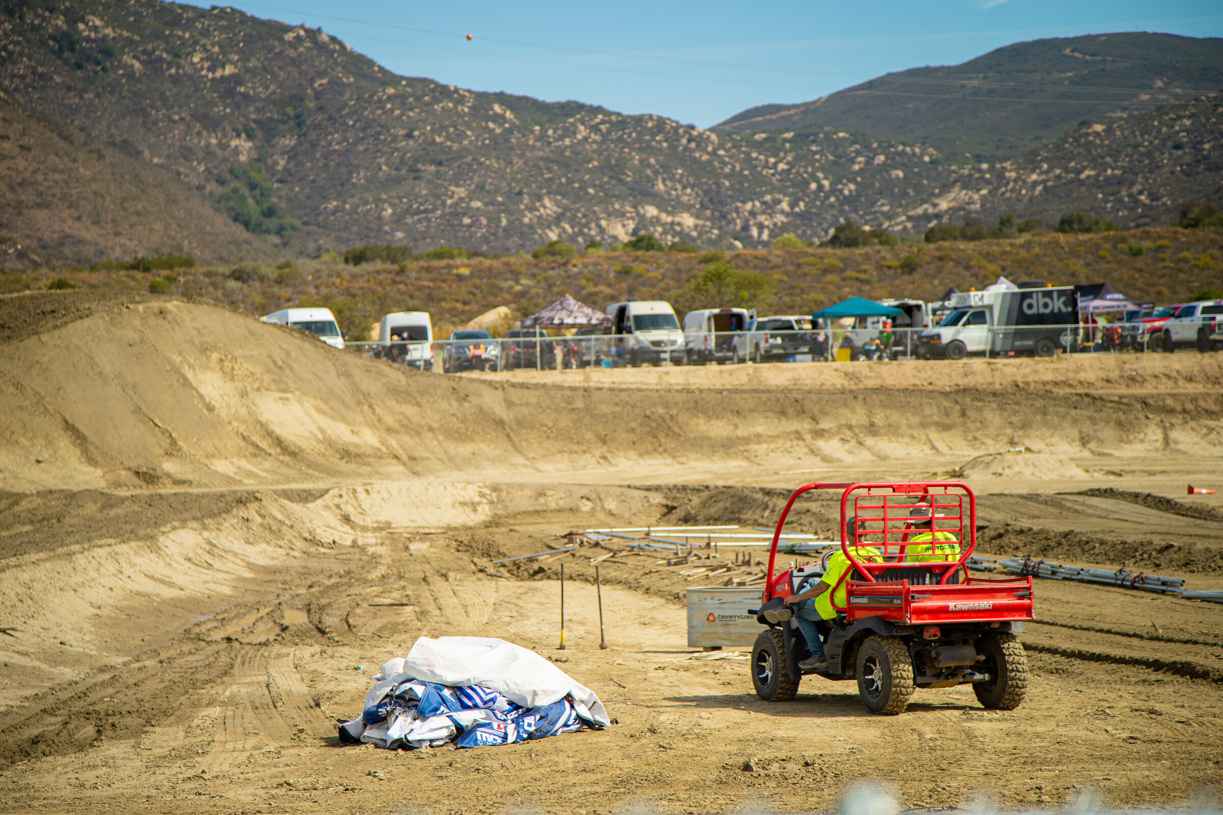 FOX_RACEWAY_PRESS_CE8U5300