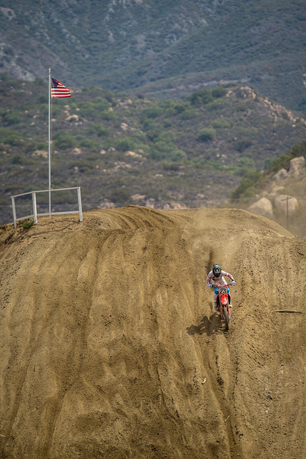 FOX_RACEWAY_PRESS_CE8U7742