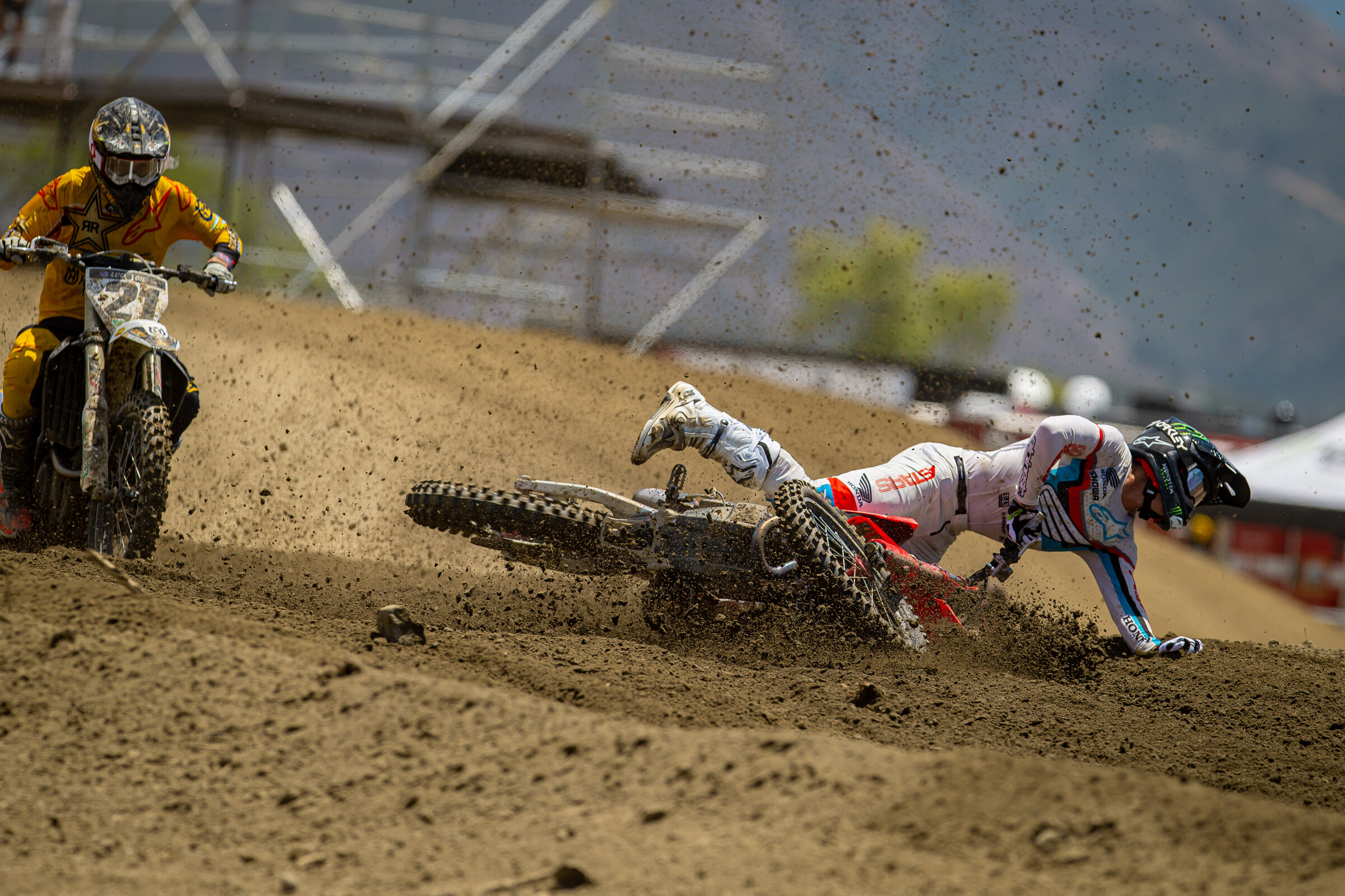 FOX_RACEWAY_PRESS_CE8U9202