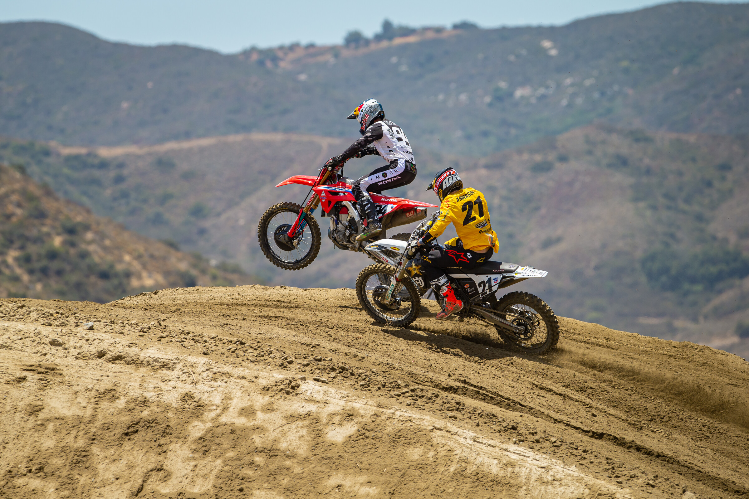 FOX_RACEWAY_PRESS_CE8U9369