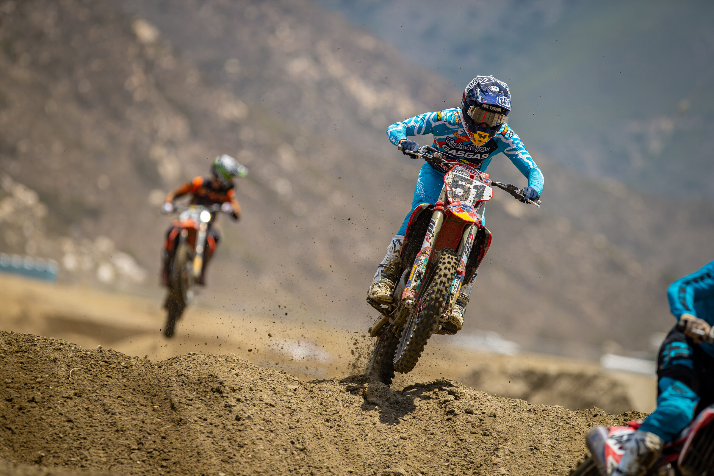 FOX_RACEWAY_PRESS_CE8U9048