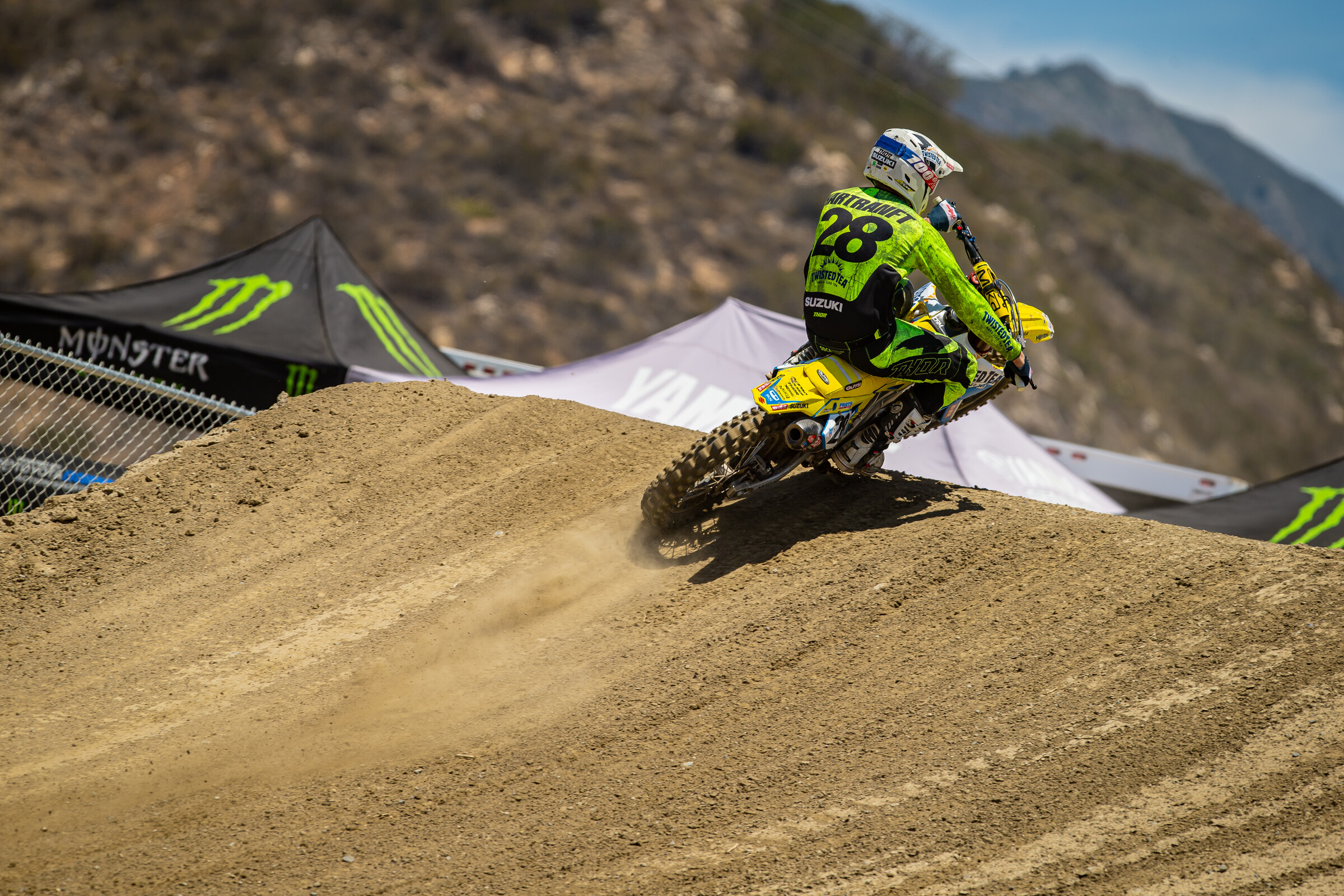 FOX_RACEWAY_PRESS_CE8U9441