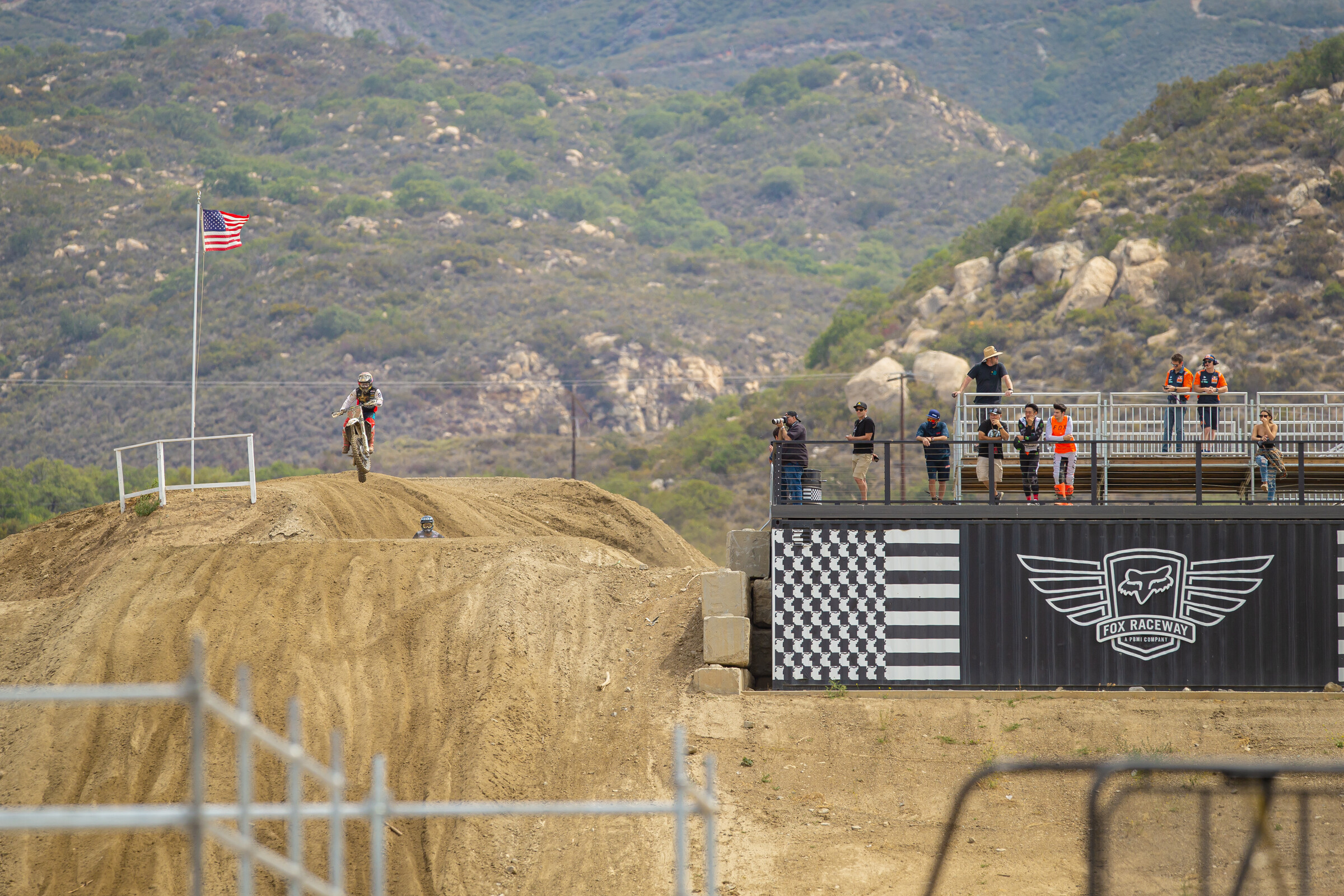 FOX_RACEWAY_PRESS_CE8U7600