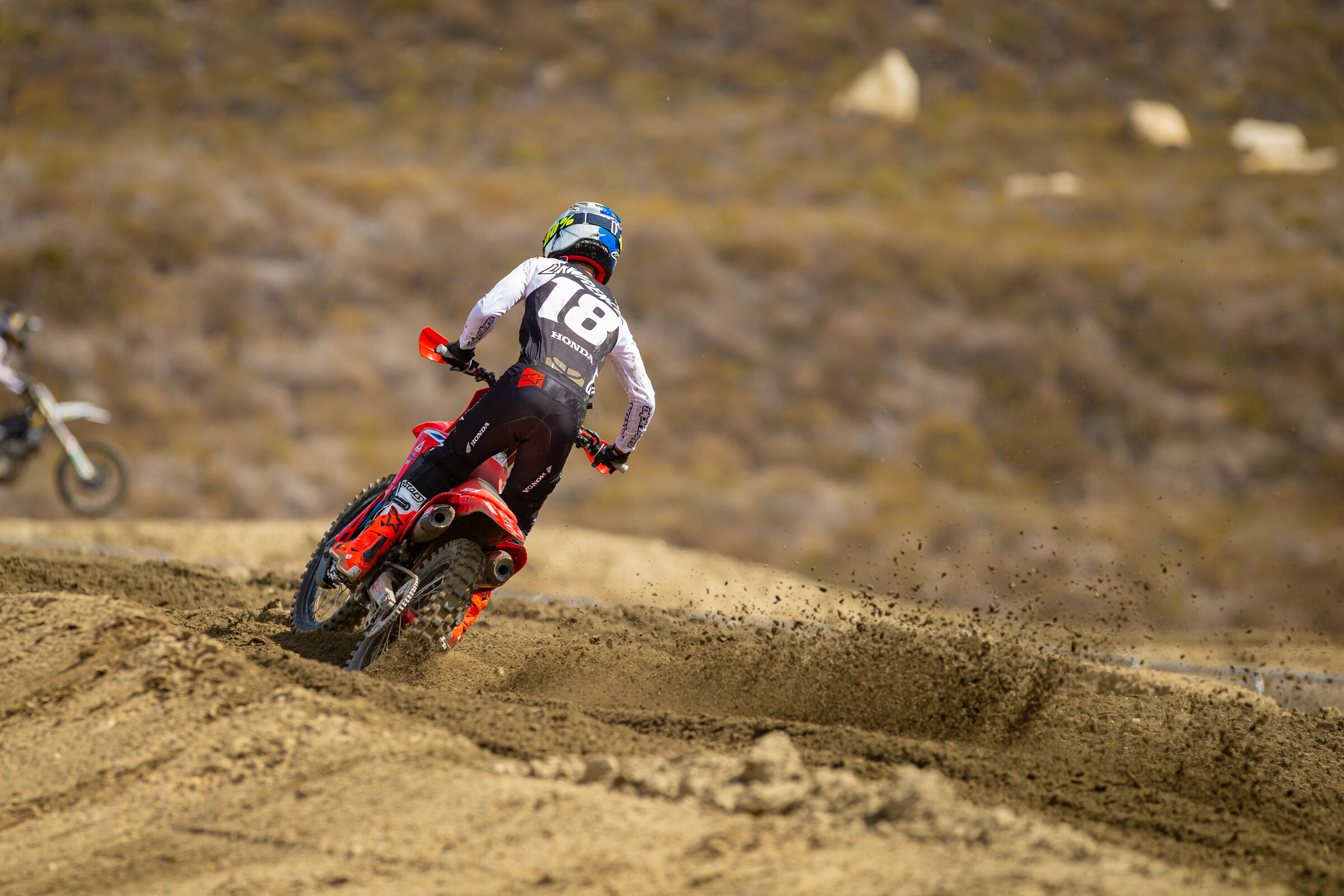 FOX_RACEWAY_PRESS_CE8U6520