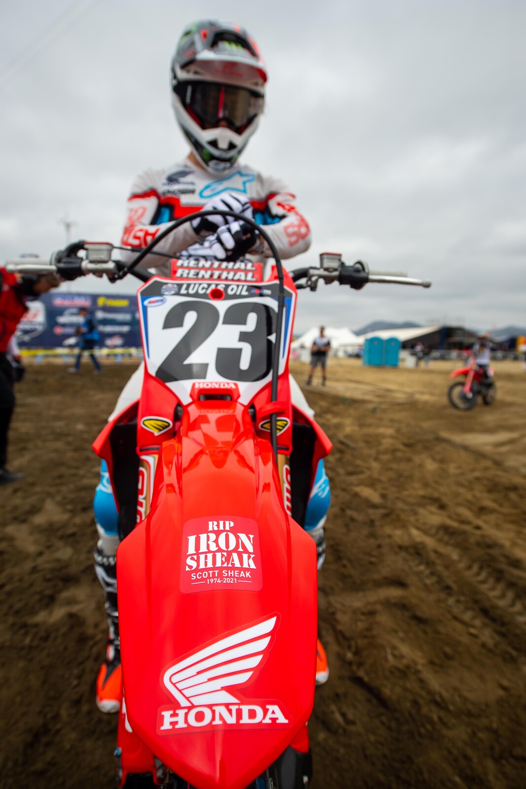 Chase Sexton's sticker remembering former pro racer Scott Sheak, who passed away last week.