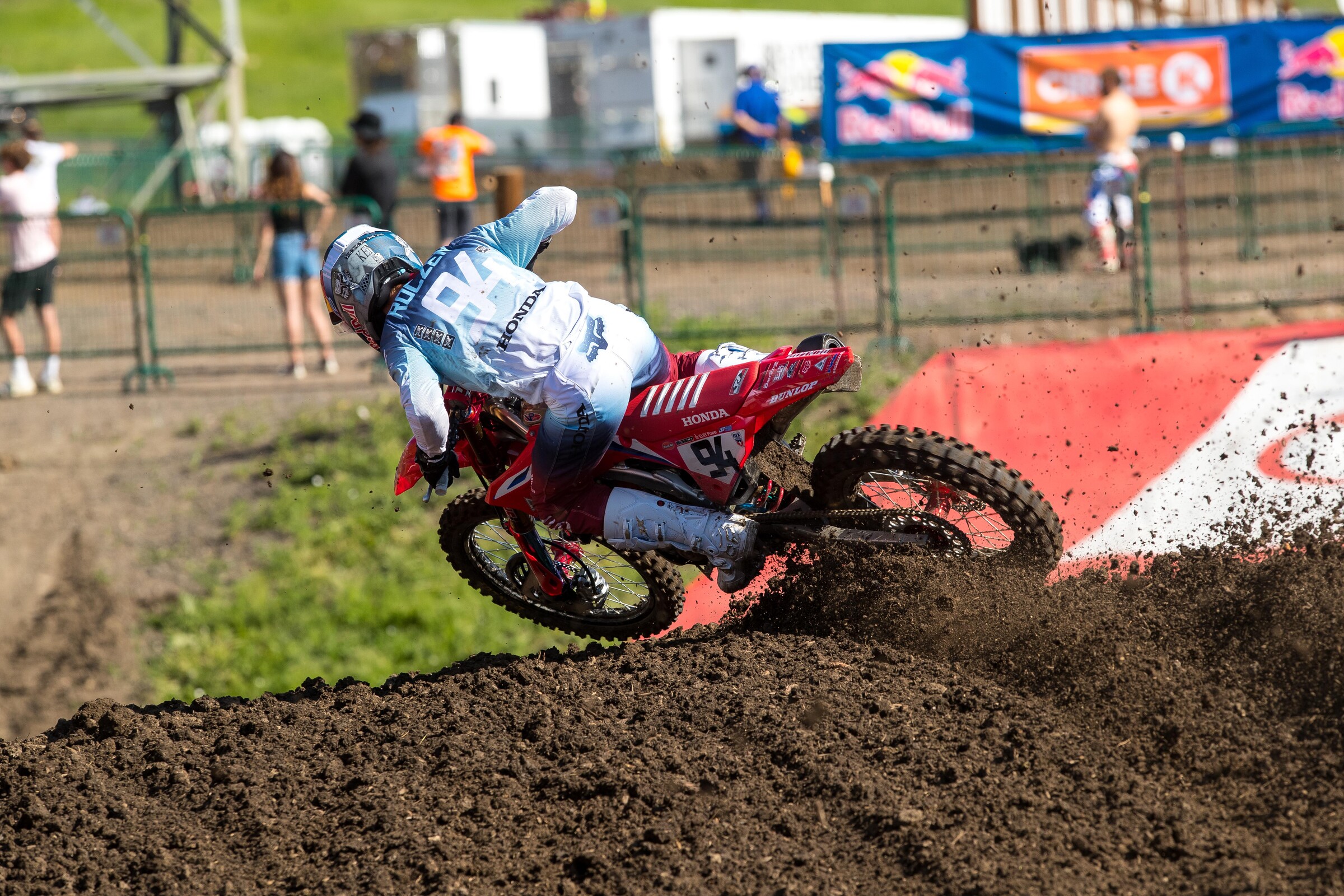Just one week after finshing second overall and crushing the second moto at the season opener, Ken Roczen is once again on the move at Thunder Valley, qualifying fastest in both 450 sessions.