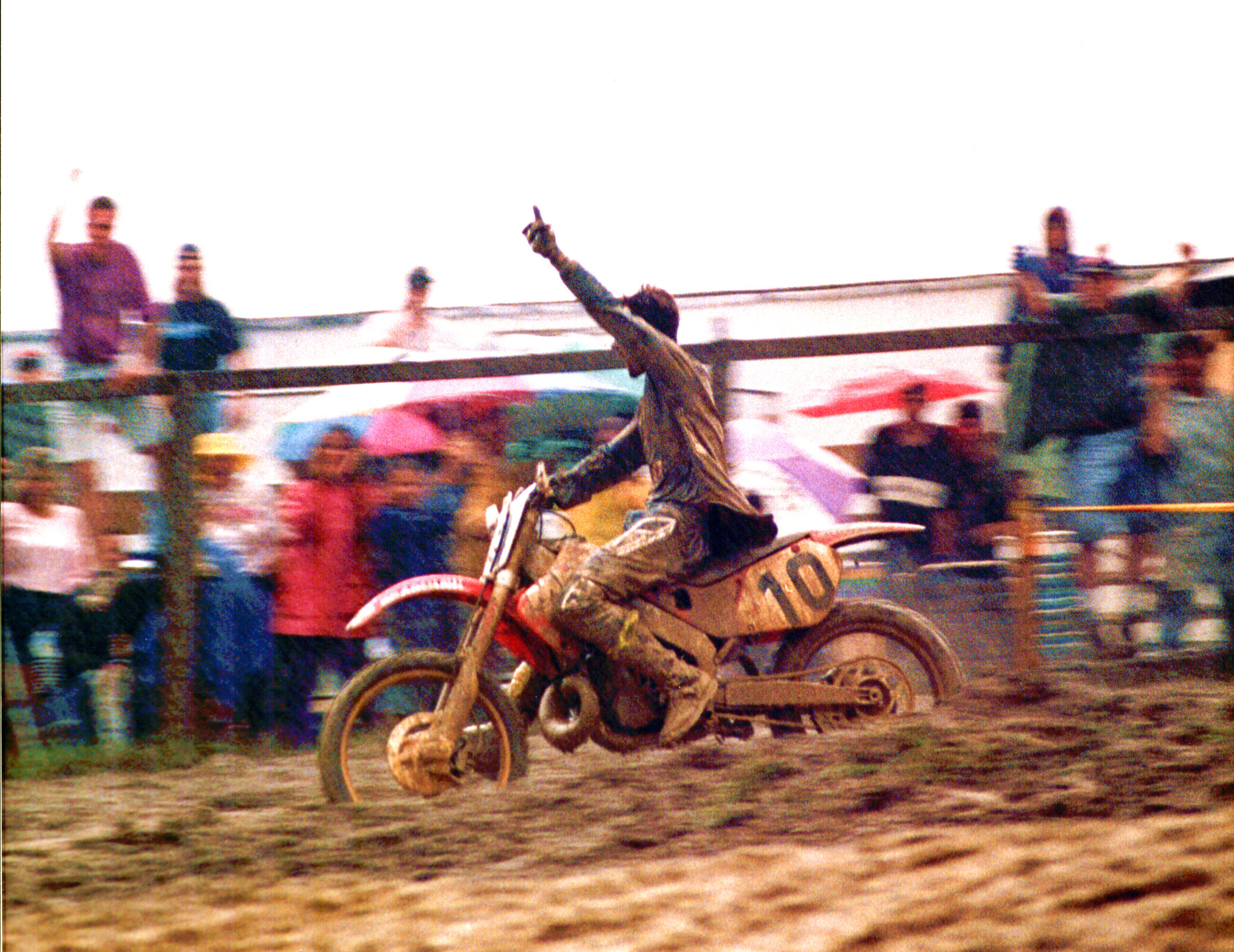 Damon Bradshaw's parade lap after winning the overall.