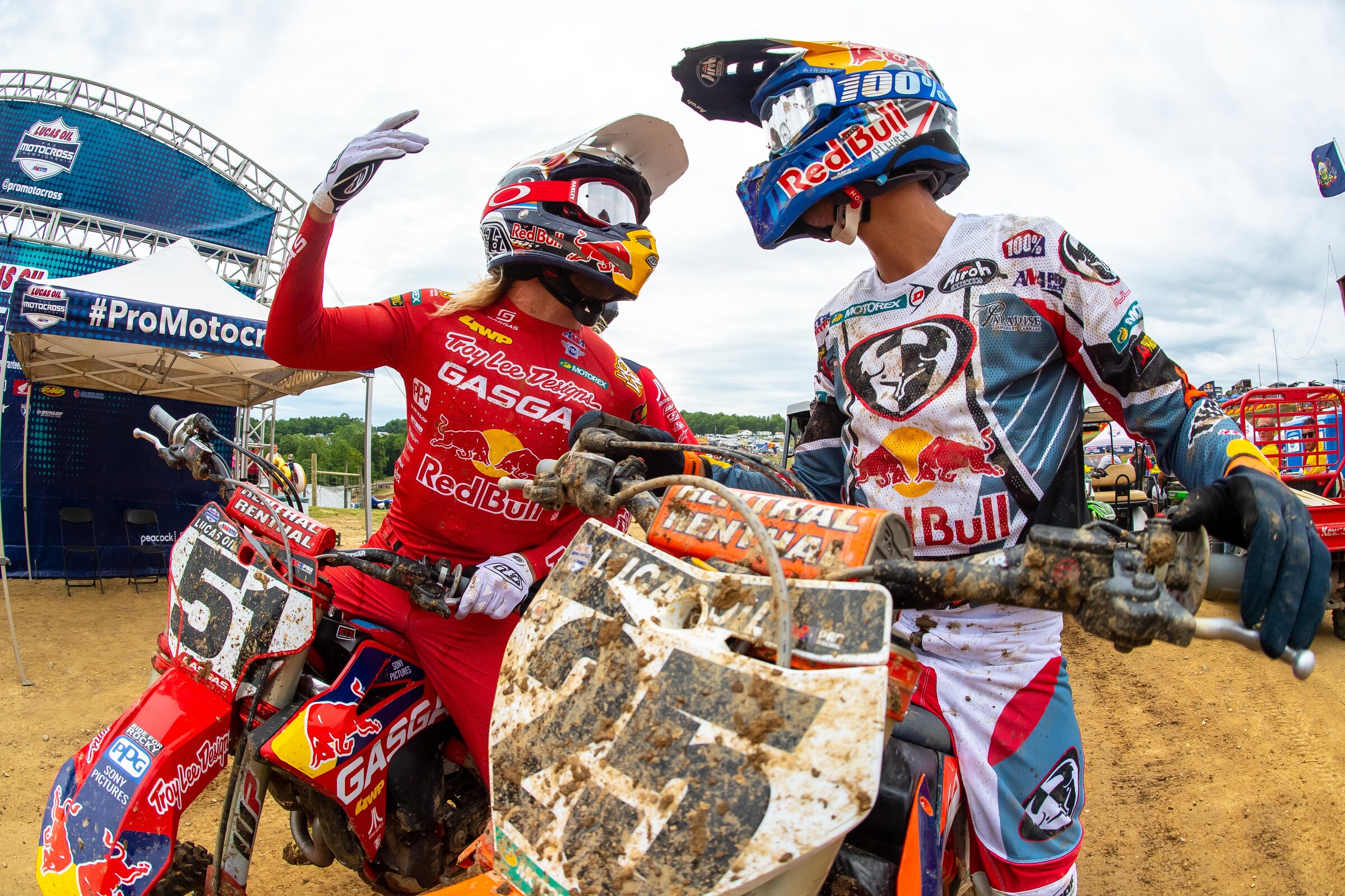 Marvin Musquin and Justin Barcia discuss a moment during practice.