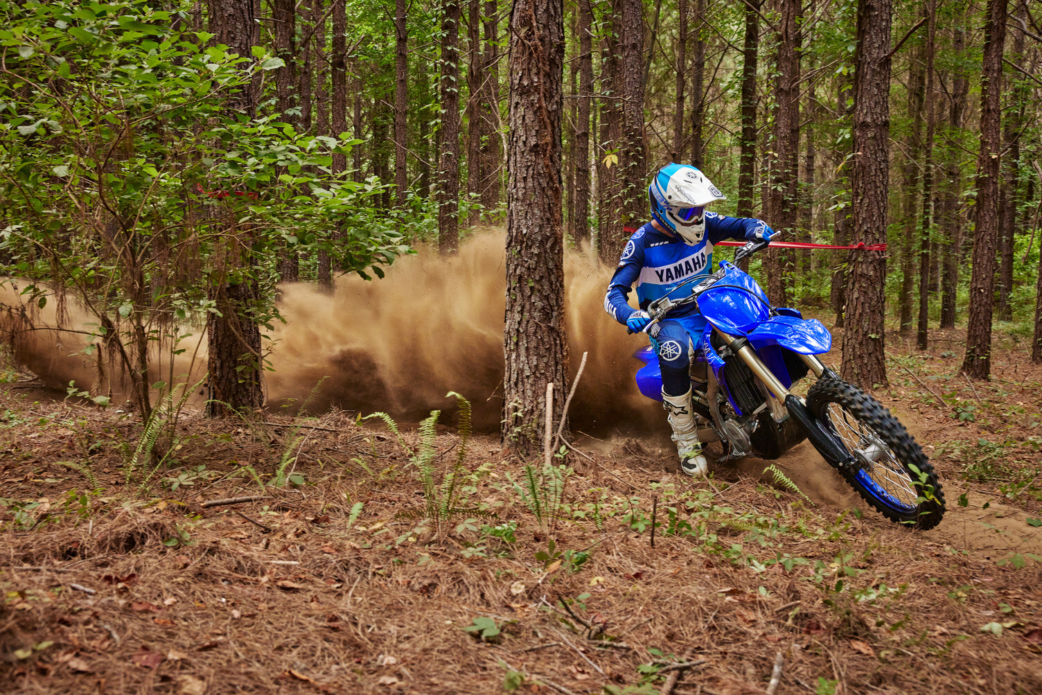 2022 Yamaha YZ450FX in action.
