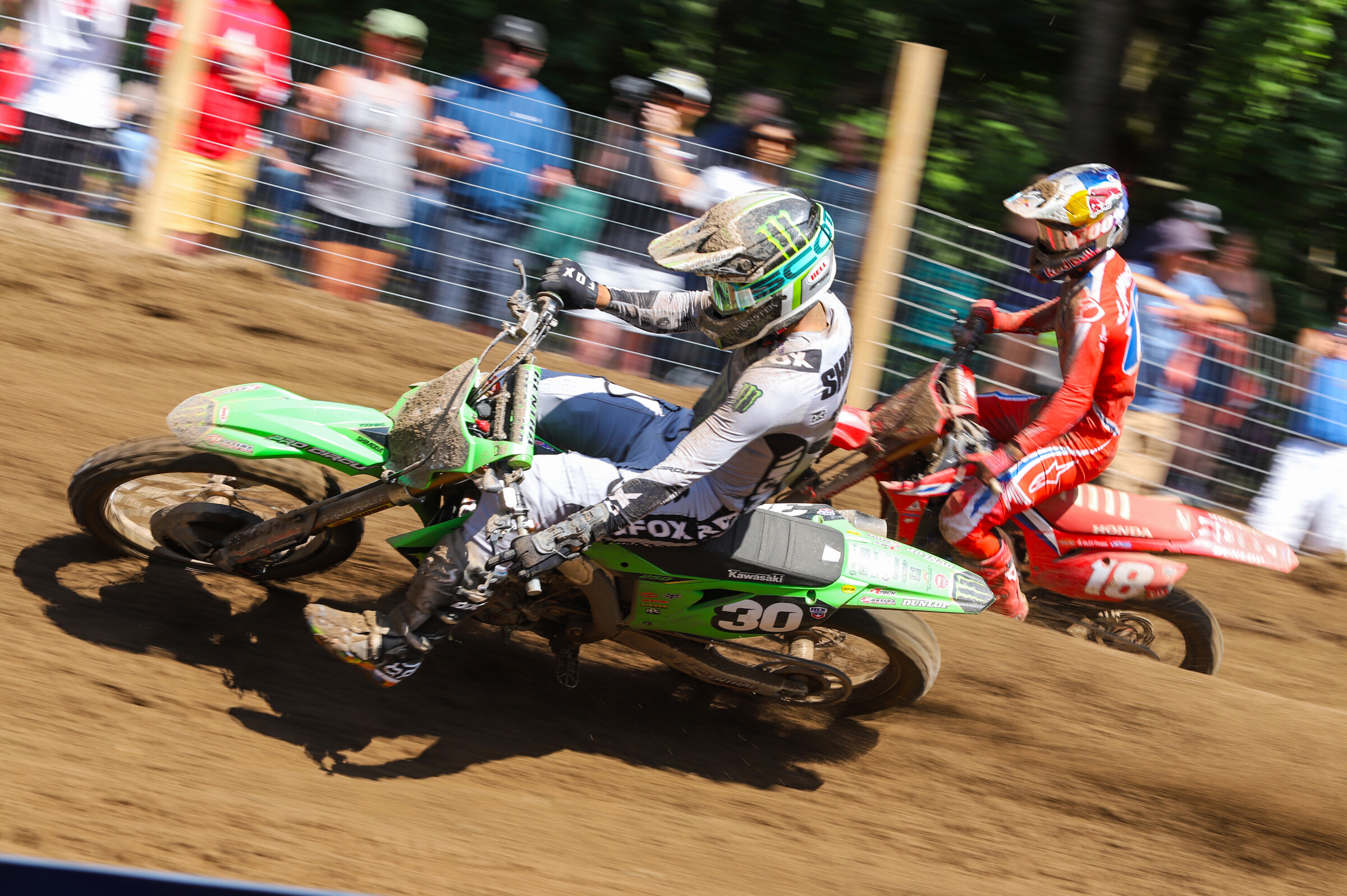 Jo Shimoda fighting off Jett Lawrence in the second moto.